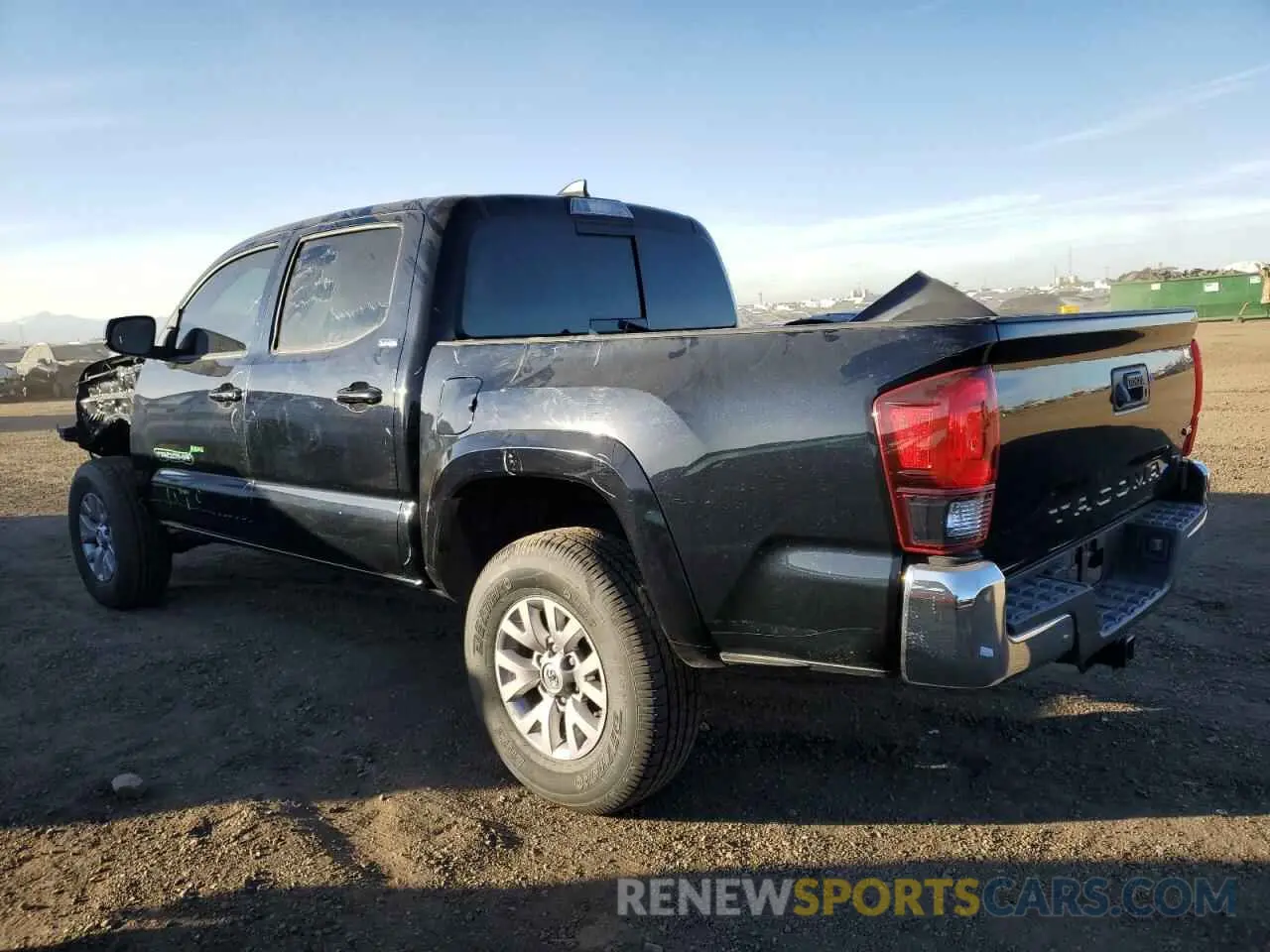 2 fotografías del automóvil dañado 3TMAZ5CN4KM109821 TOYOTA TACOMA 2019