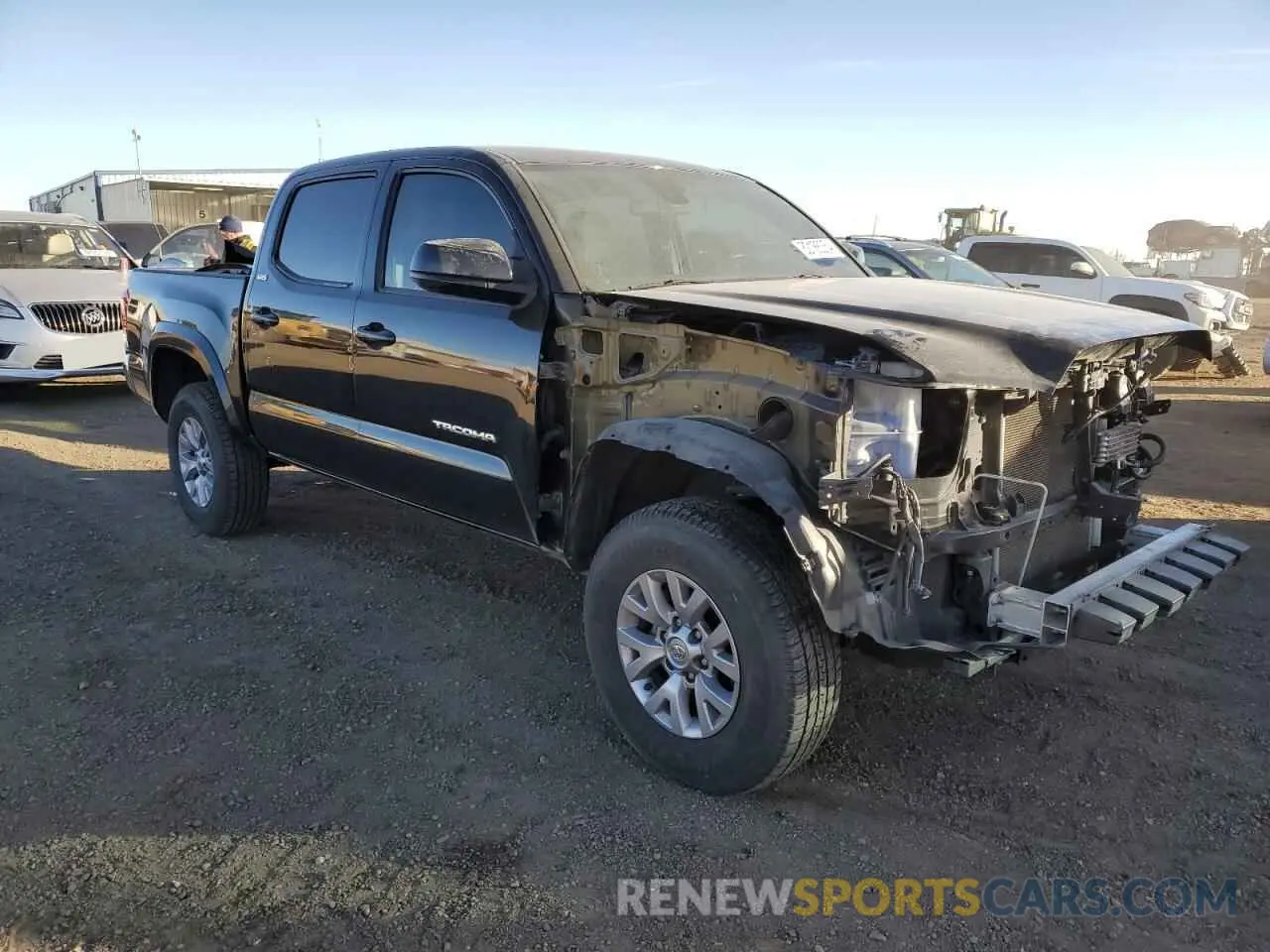 4 fotografías del automóvil dañado 3TMAZ5CN4KM109821 TOYOTA TACOMA 2019