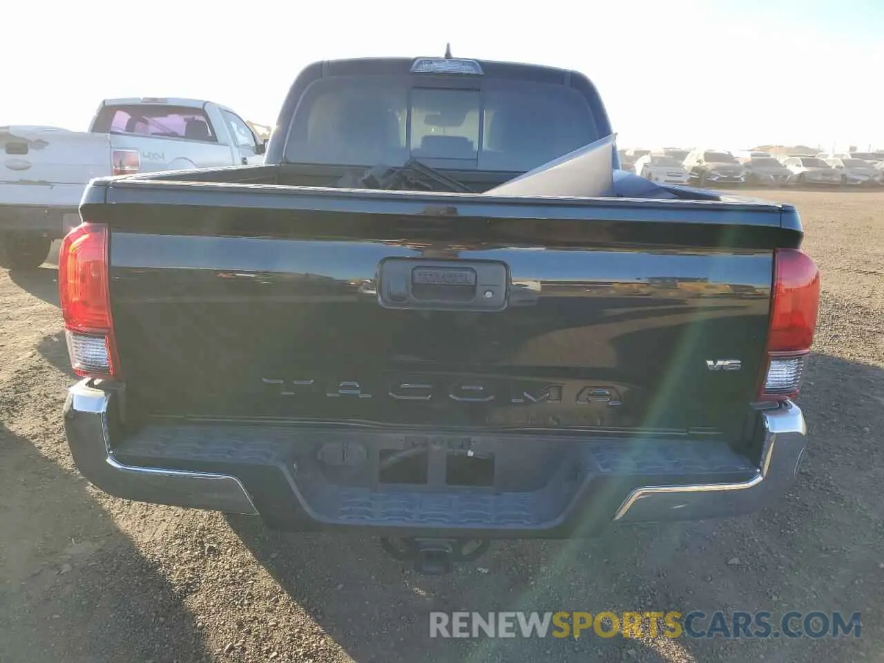 6 fotografías del automóvil dañado 3TMAZ5CN4KM109821 TOYOTA TACOMA 2019