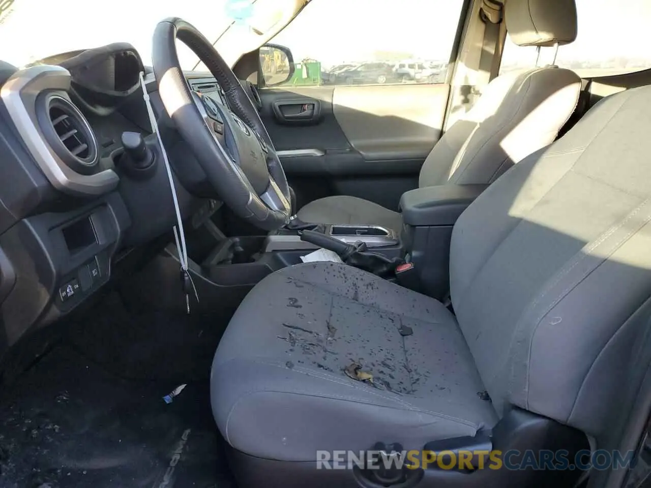 7 fotografías del automóvil dañado 3TMAZ5CN4KM109821 TOYOTA TACOMA 2019