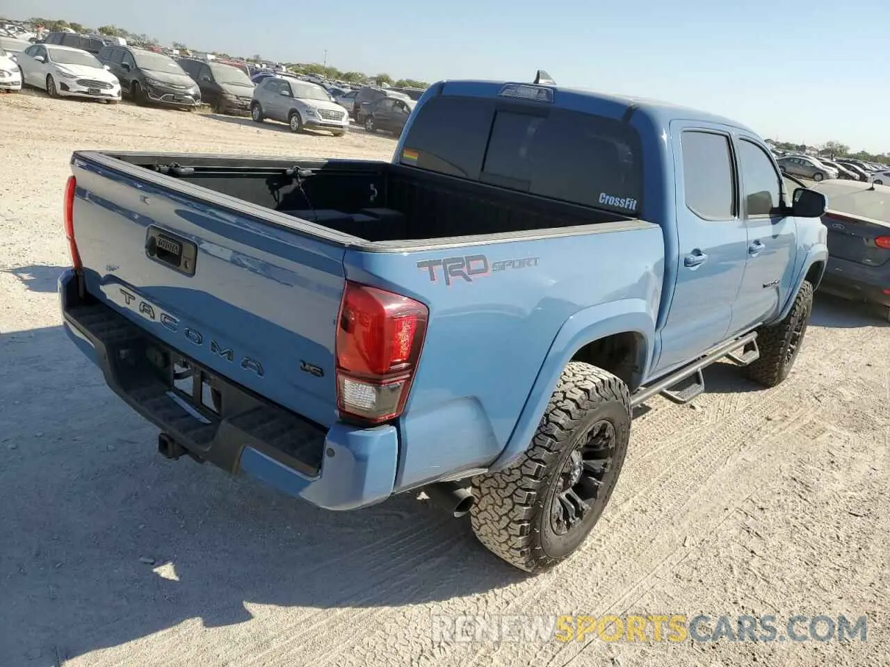 4 fotografías del automóvil dañado 3TMAZ5CN5KM080328 TOYOTA TACOMA 2019