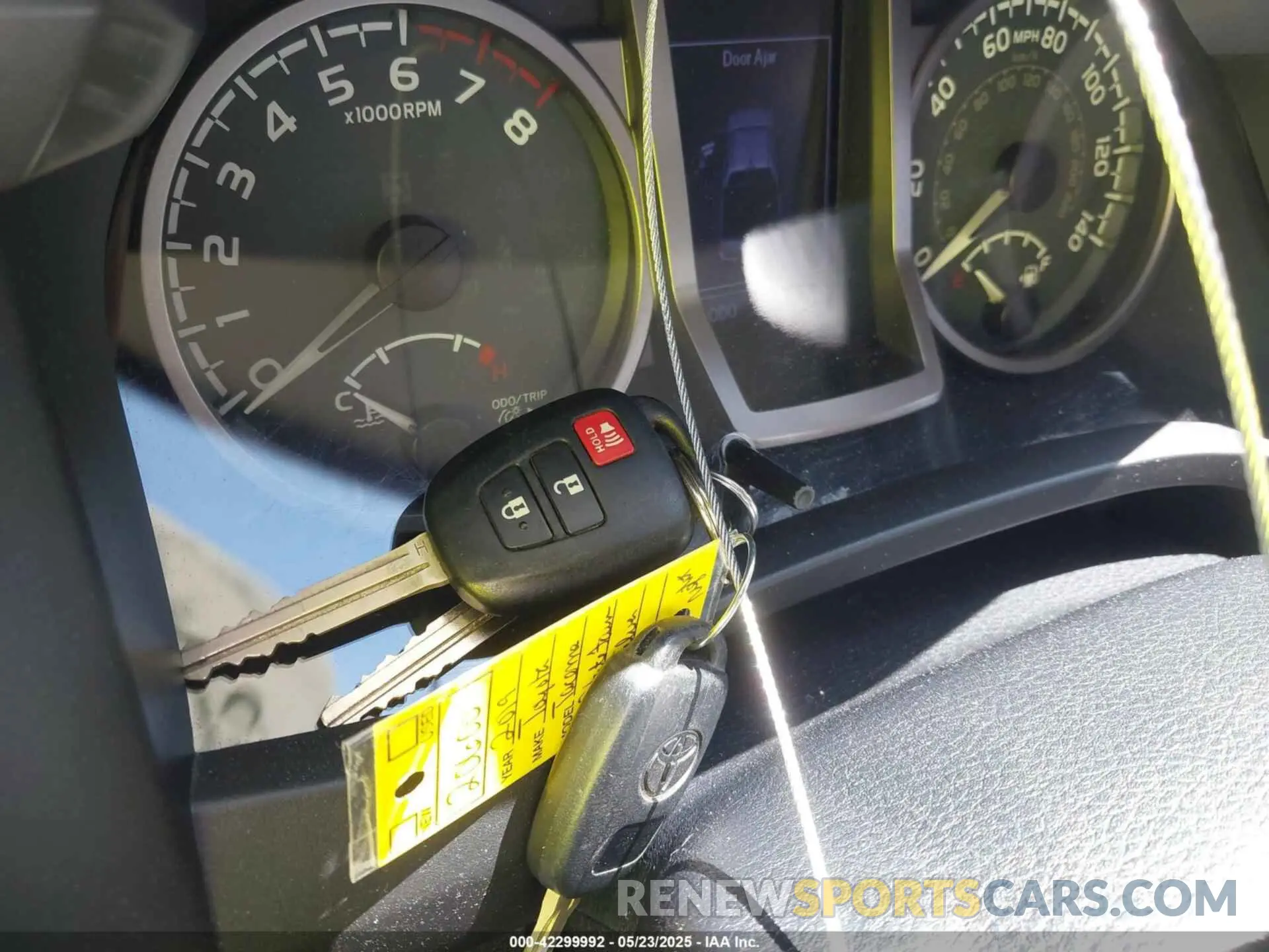 11 fotografías del automóvil dañado 3TMAZ5CN5KM081947 TOYOTA TACOMA 2019