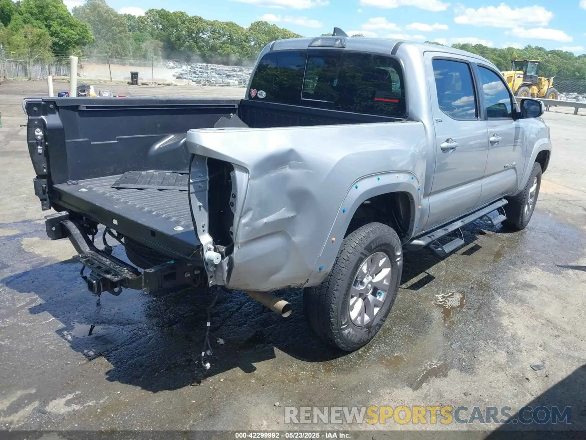 4 fotografías del automóvil dañado 3TMAZ5CN5KM081947 TOYOTA TACOMA 2019
