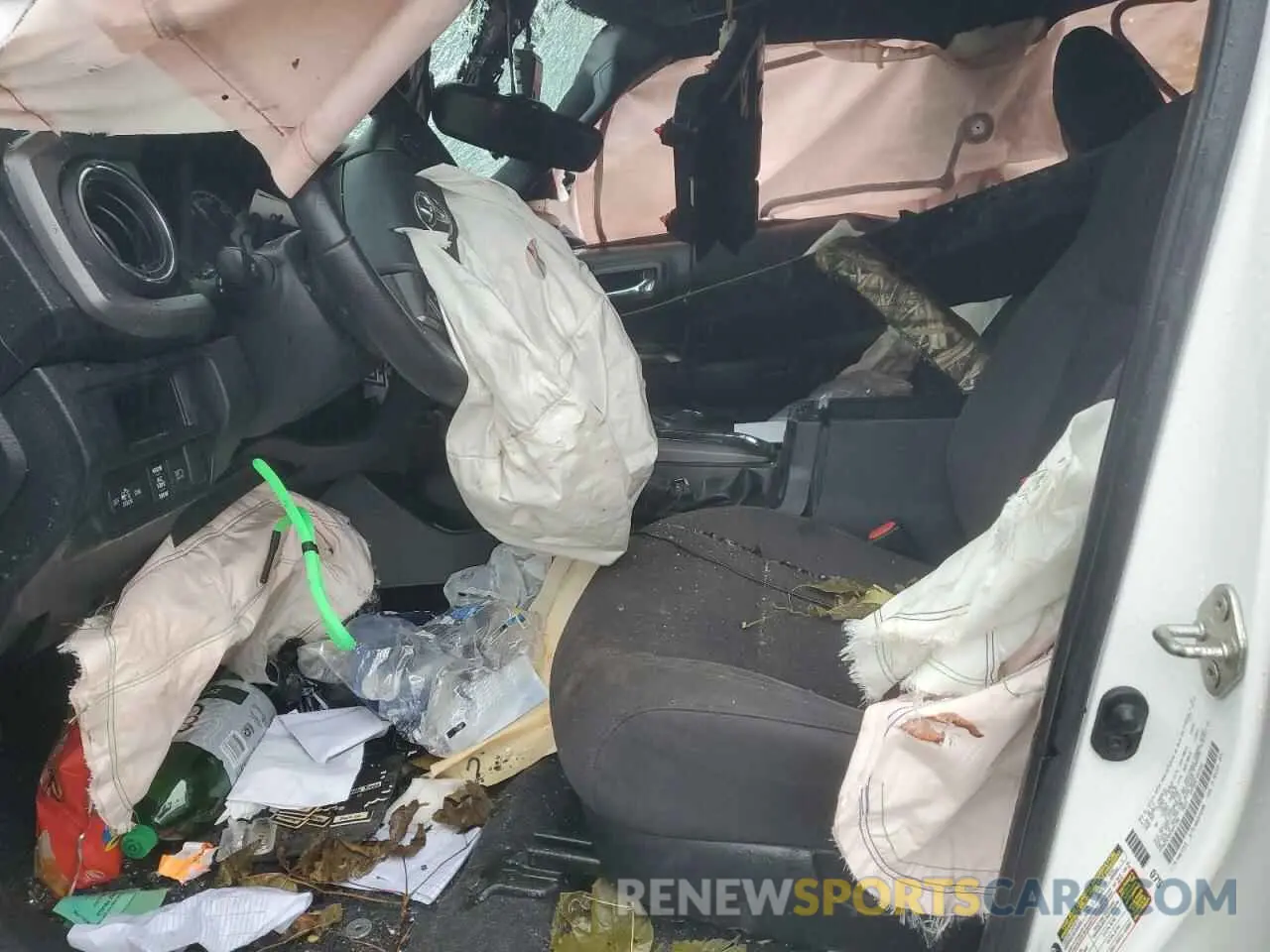 7 fotografías del automóvil dañado 3TMAZ5CN5KM091586 TOYOTA TACOMA 2019
