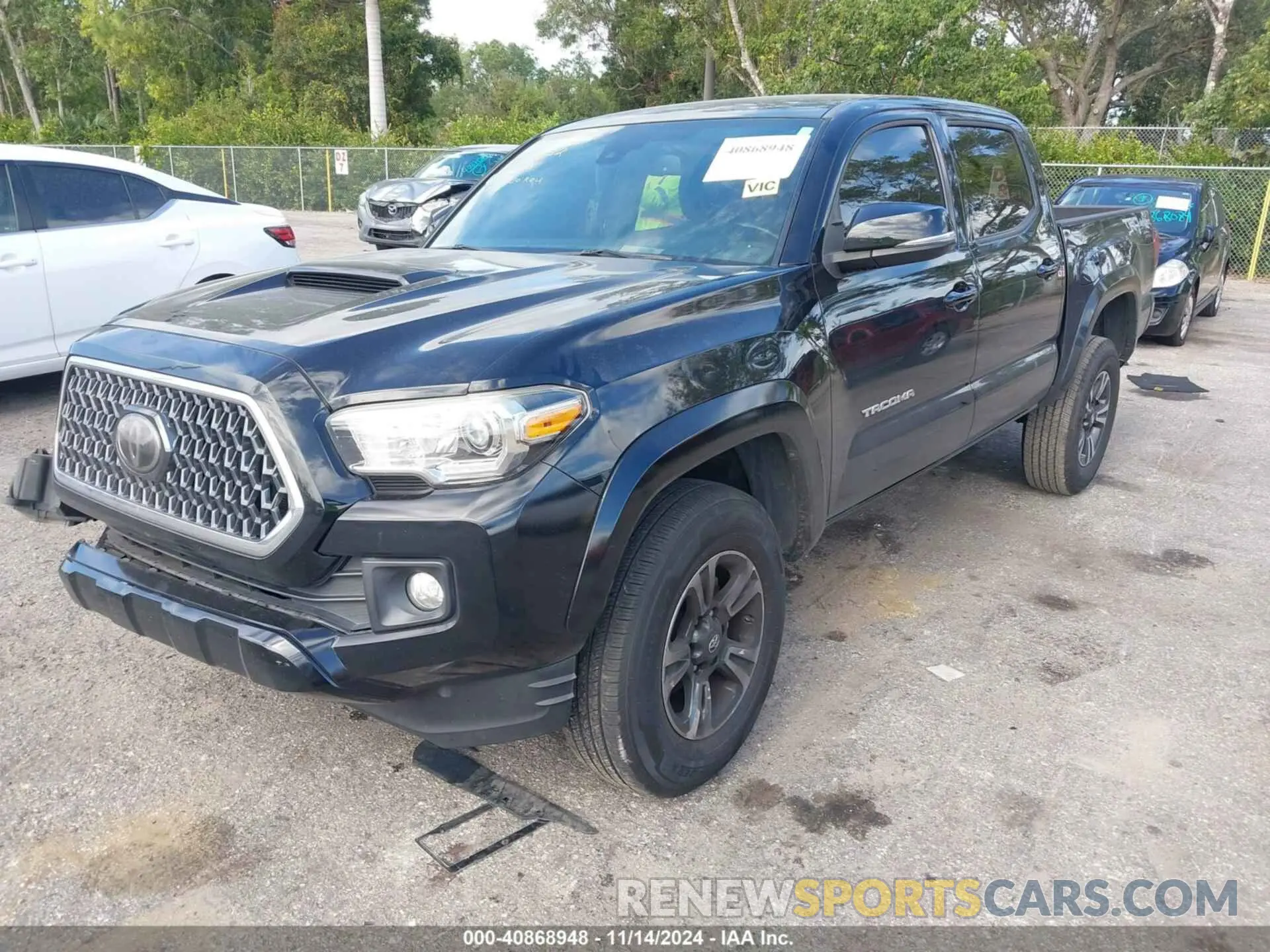 2 fotografías del automóvil dañado 3TMAZ5CN5KM094052 TOYOTA TACOMA 2019