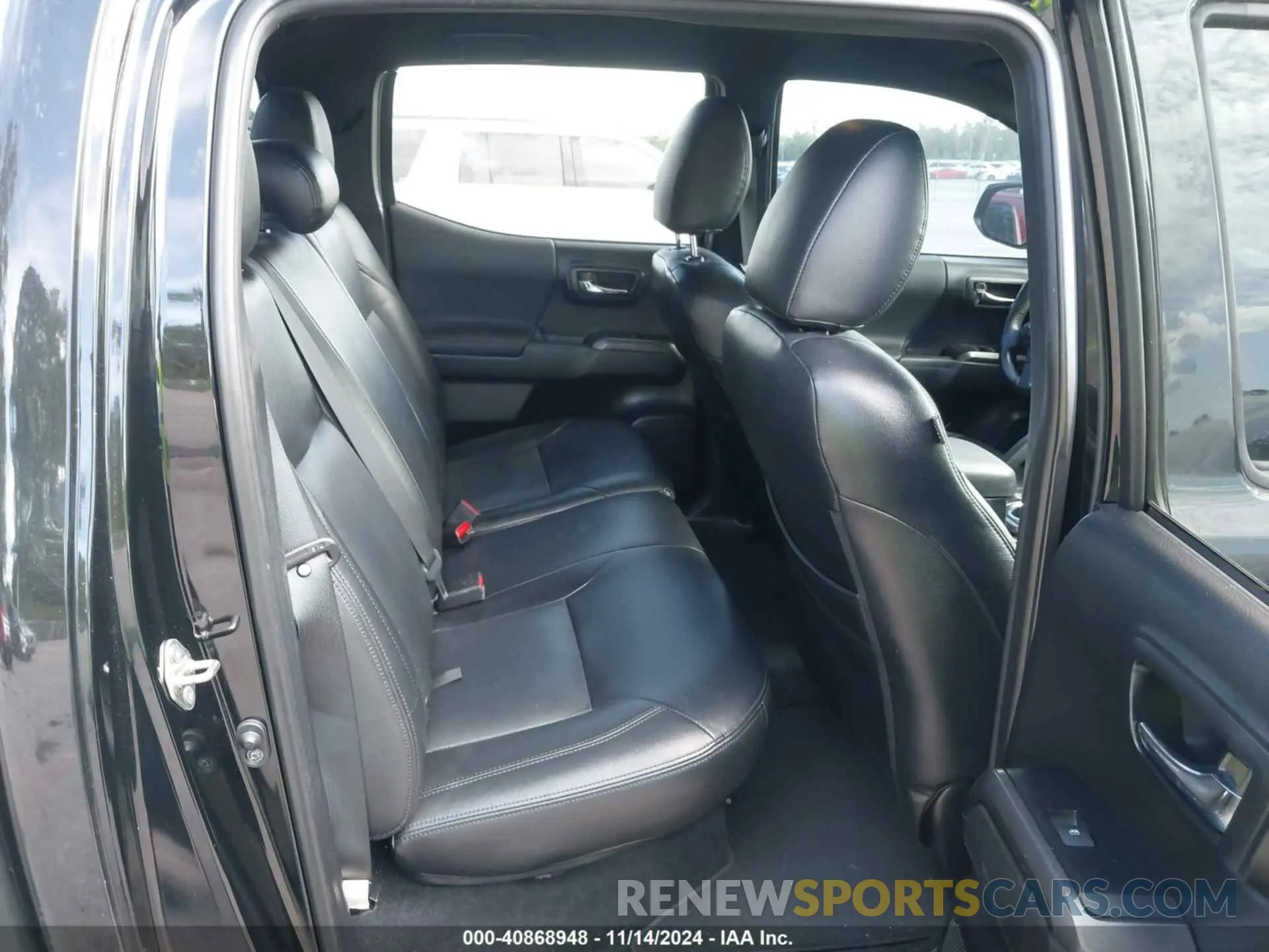 8 fotografías del automóvil dañado 3TMAZ5CN5KM094052 TOYOTA TACOMA 2019