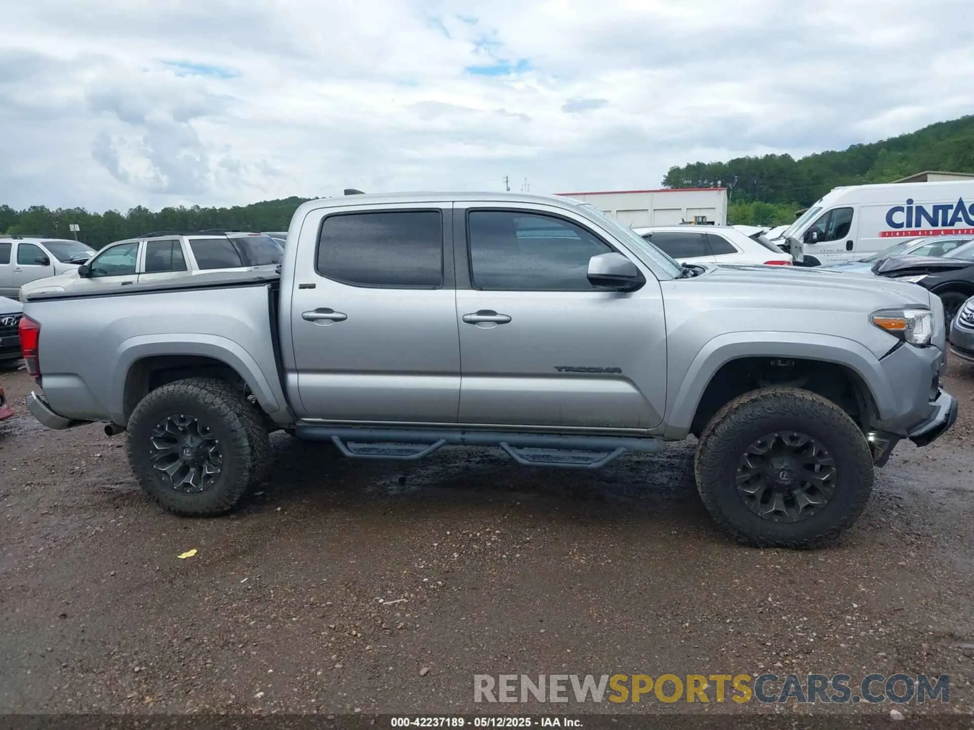 13 fotografías del automóvil dañado 3TMAZ5CN5KM095427 TOYOTA TACOMA 2019