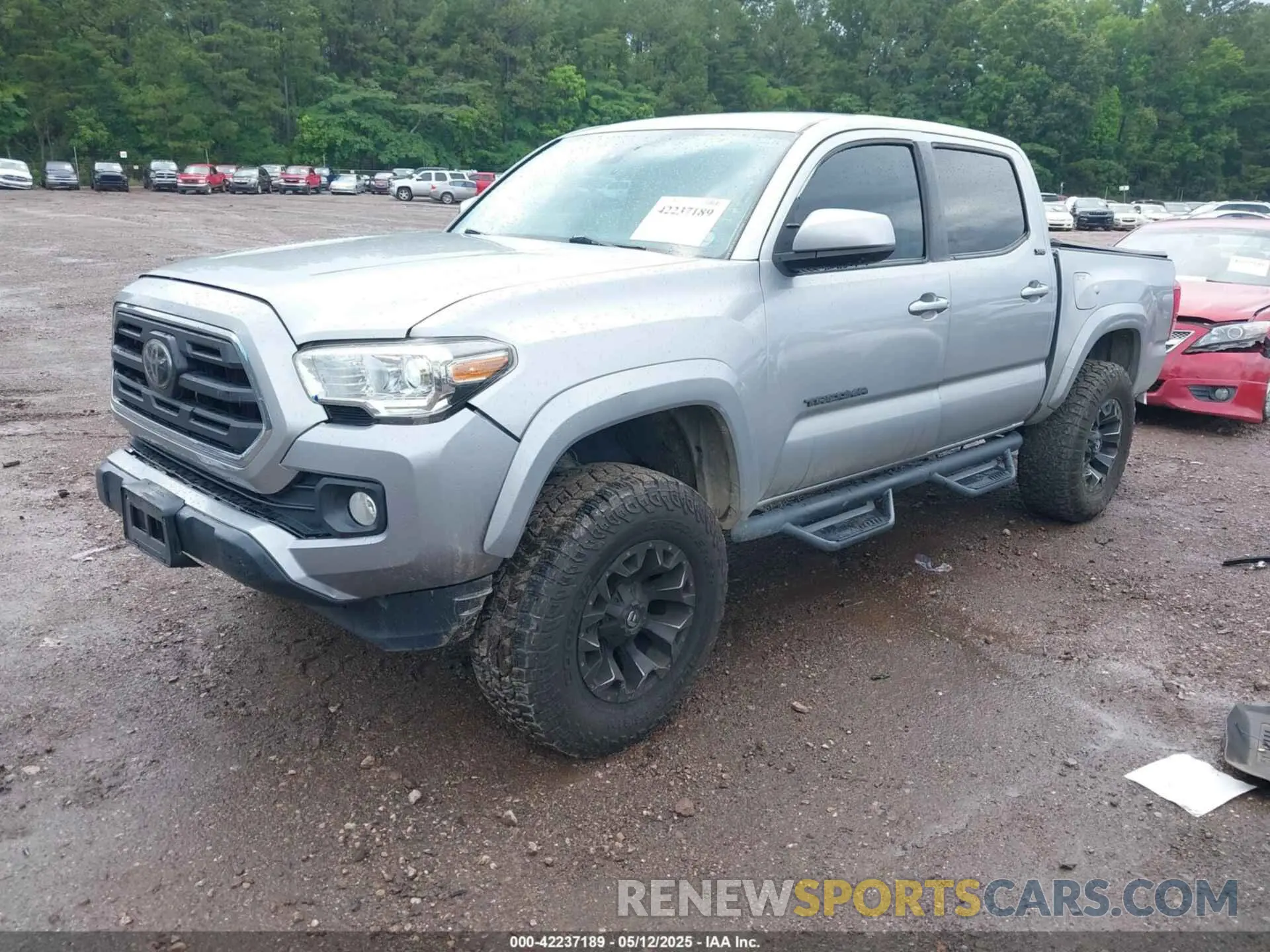 2 fotografías del automóvil dañado 3TMAZ5CN5KM095427 TOYOTA TACOMA 2019