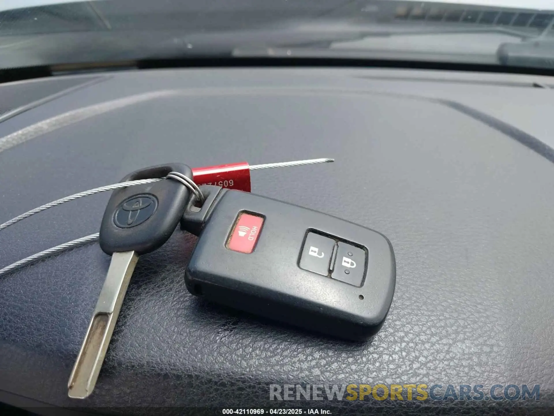 11 fotografías del automóvil dañado 3TMAZ5CN5KM097176 TOYOTA TACOMA 2019