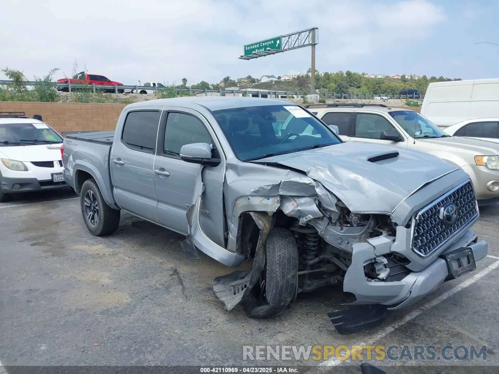 13 fotografías del automóvil dañado 3TMAZ5CN5KM097176 TOYOTA TACOMA 2019