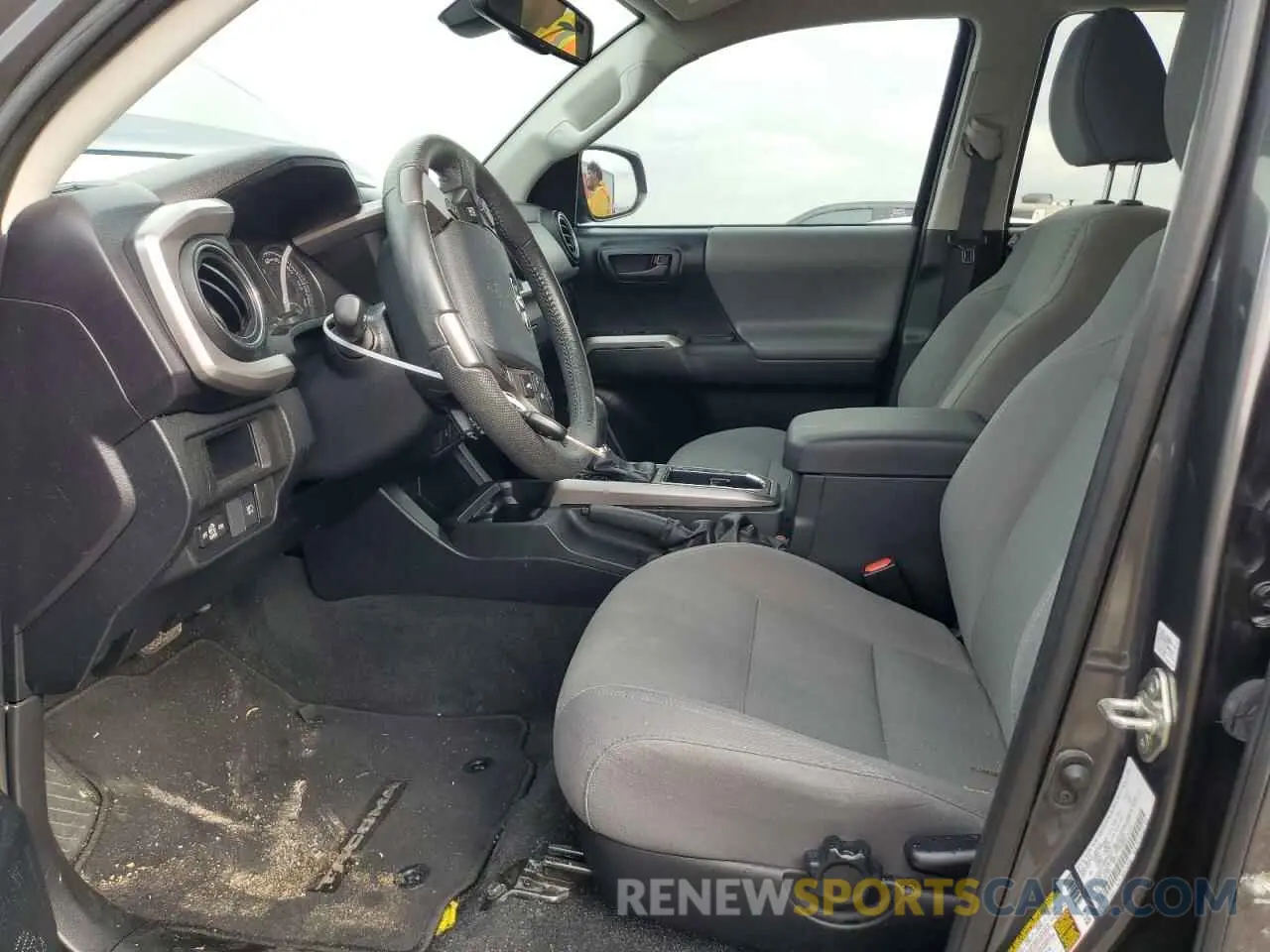7 fotografías del automóvil dañado 3TMAZ5CN5KM101209 TOYOTA TACOMA 2019