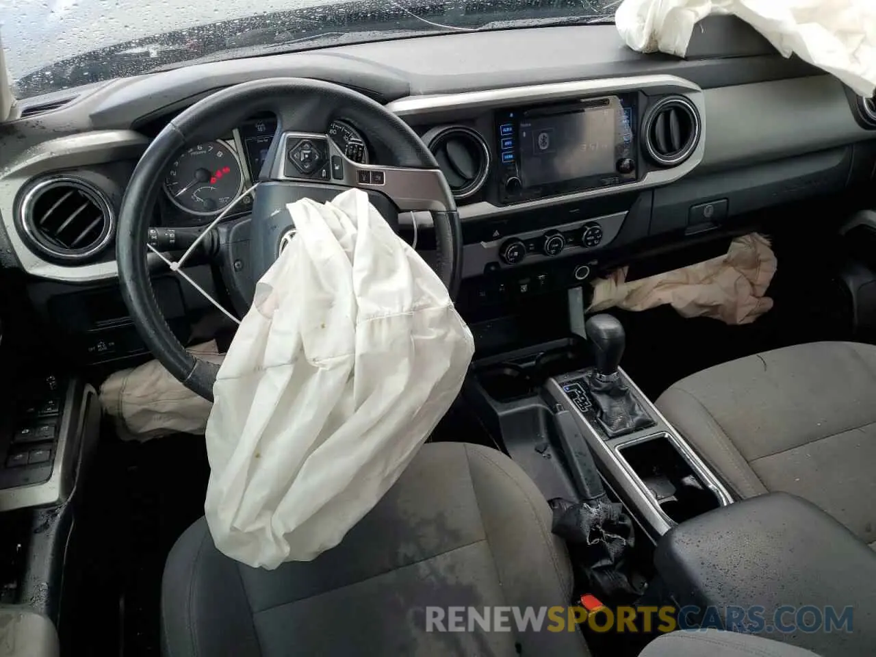 8 fotografías del automóvil dañado 3TMAZ5CN5KM102604 TOYOTA TACOMA 2019