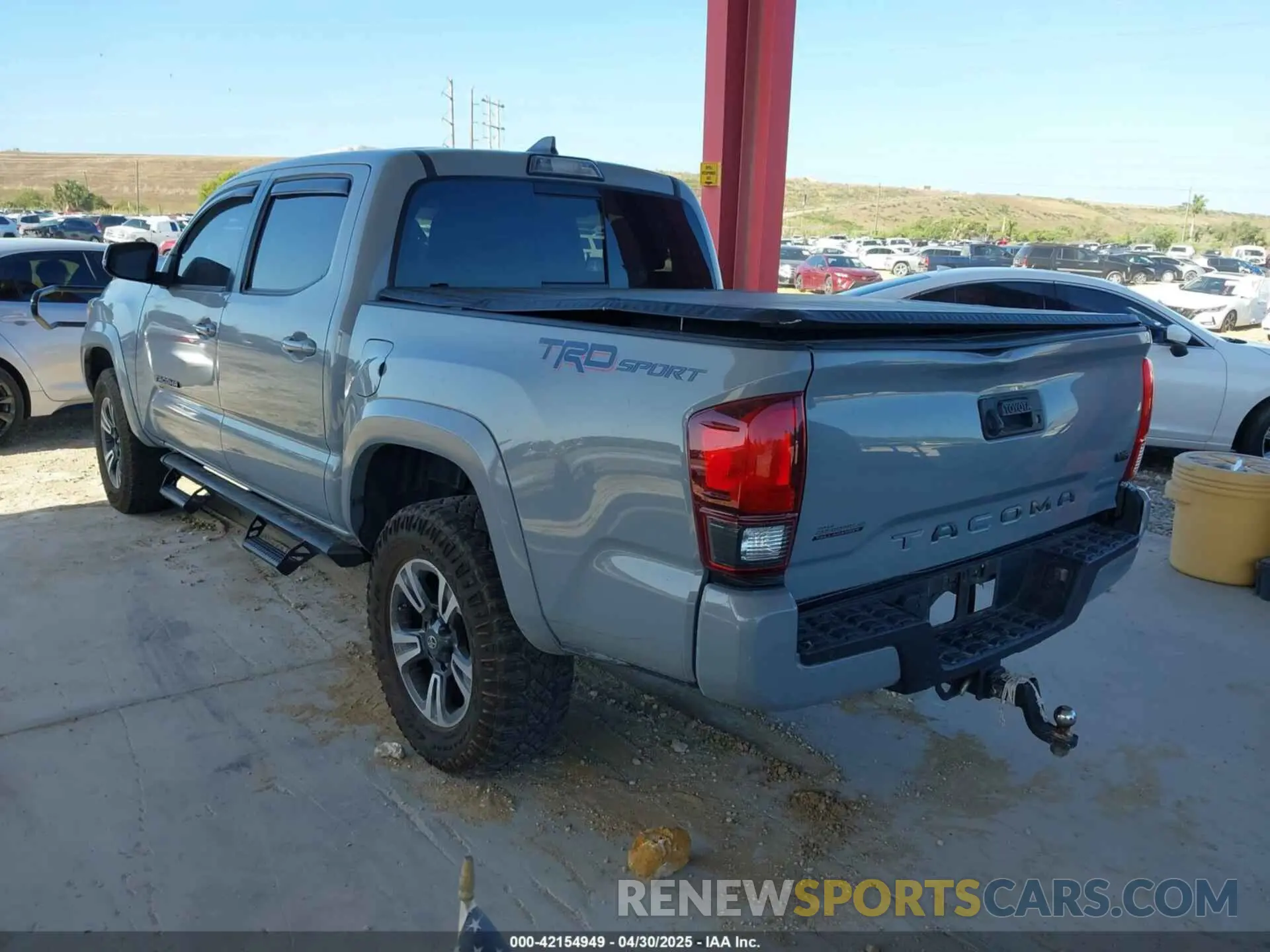 3 fotografías del automóvil dañado 3TMAZ5CN5KM113957 TOYOTA TACOMA 2019