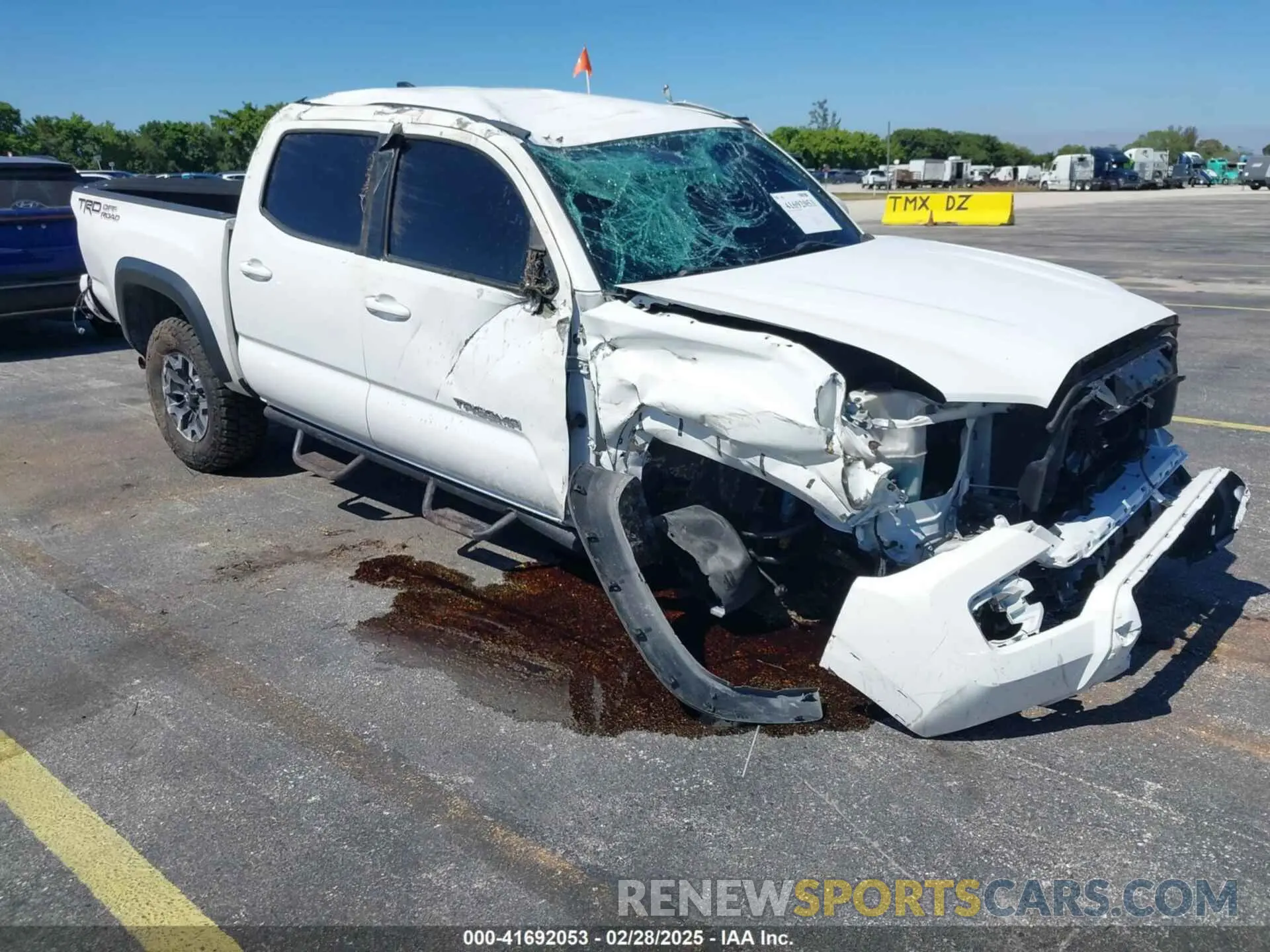 6 fotografías del automóvil dañado 3TMAZ5CN6KM086574 TOYOTA TACOMA 2019