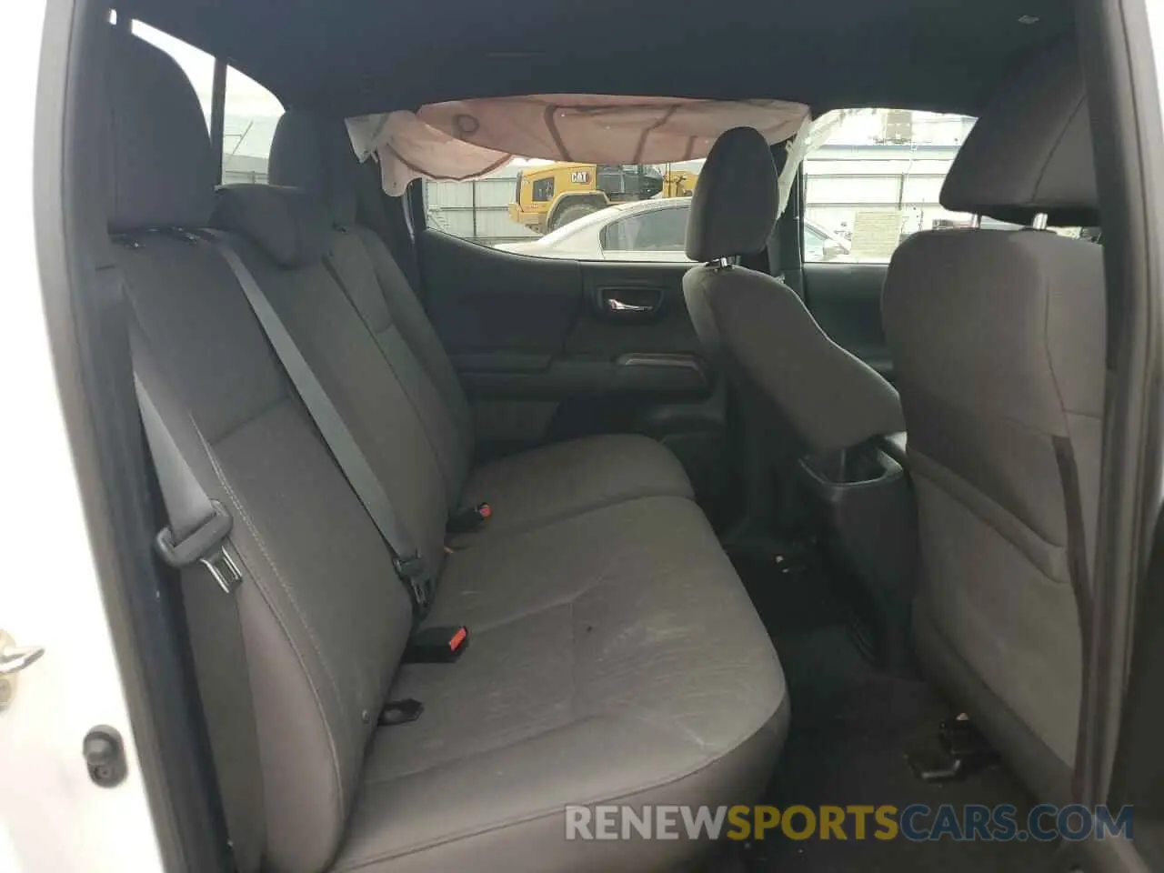 10 fotografías del automóvil dañado 3TMAZ5CN6KM090124 TOYOTA TACOMA 2019