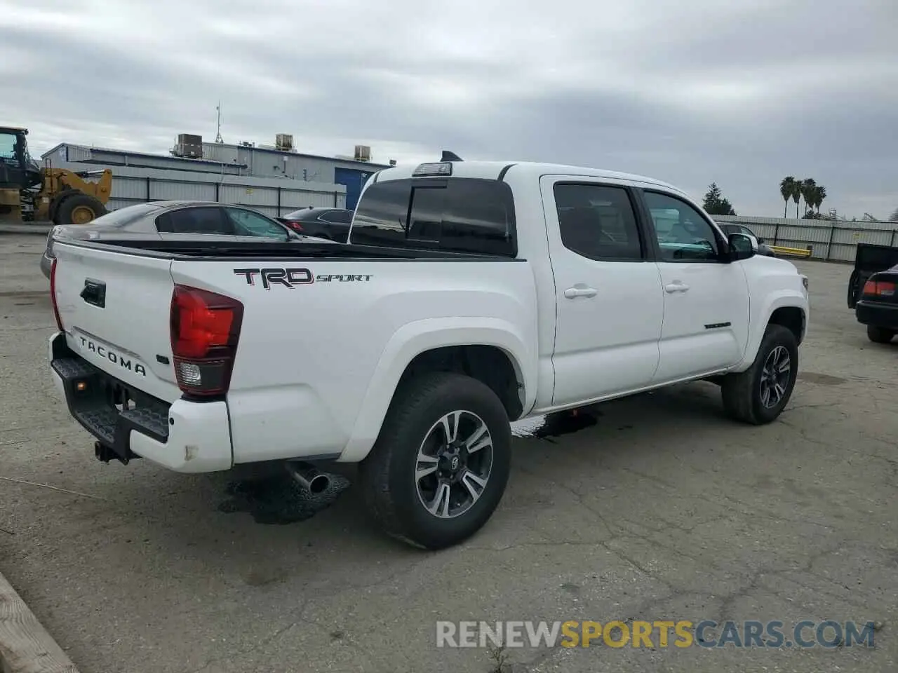 3 fotografías del automóvil dañado 3TMAZ5CN6KM090124 TOYOTA TACOMA 2019