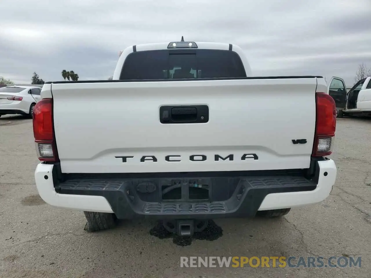 6 fotografías del automóvil dañado 3TMAZ5CN6KM090124 TOYOTA TACOMA 2019