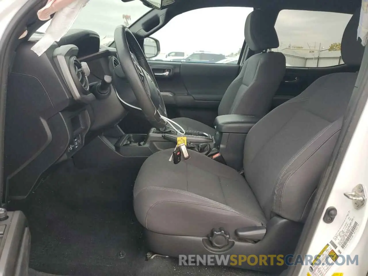 7 fotografías del automóvil dañado 3TMAZ5CN6KM090124 TOYOTA TACOMA 2019