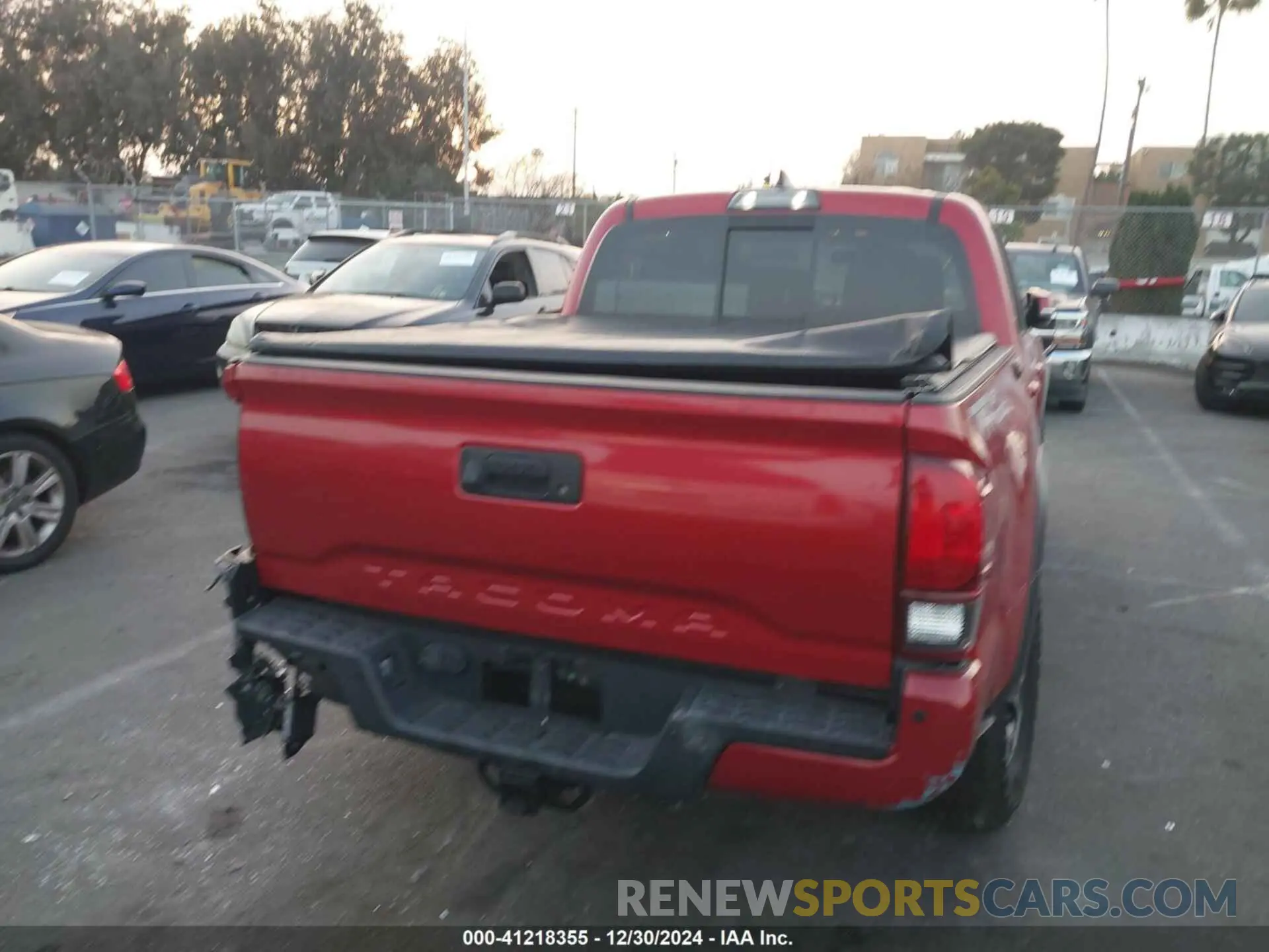 16 fotografías del automóvil dañado 3TMAZ5CN6KM095999 TOYOTA TACOMA 2019