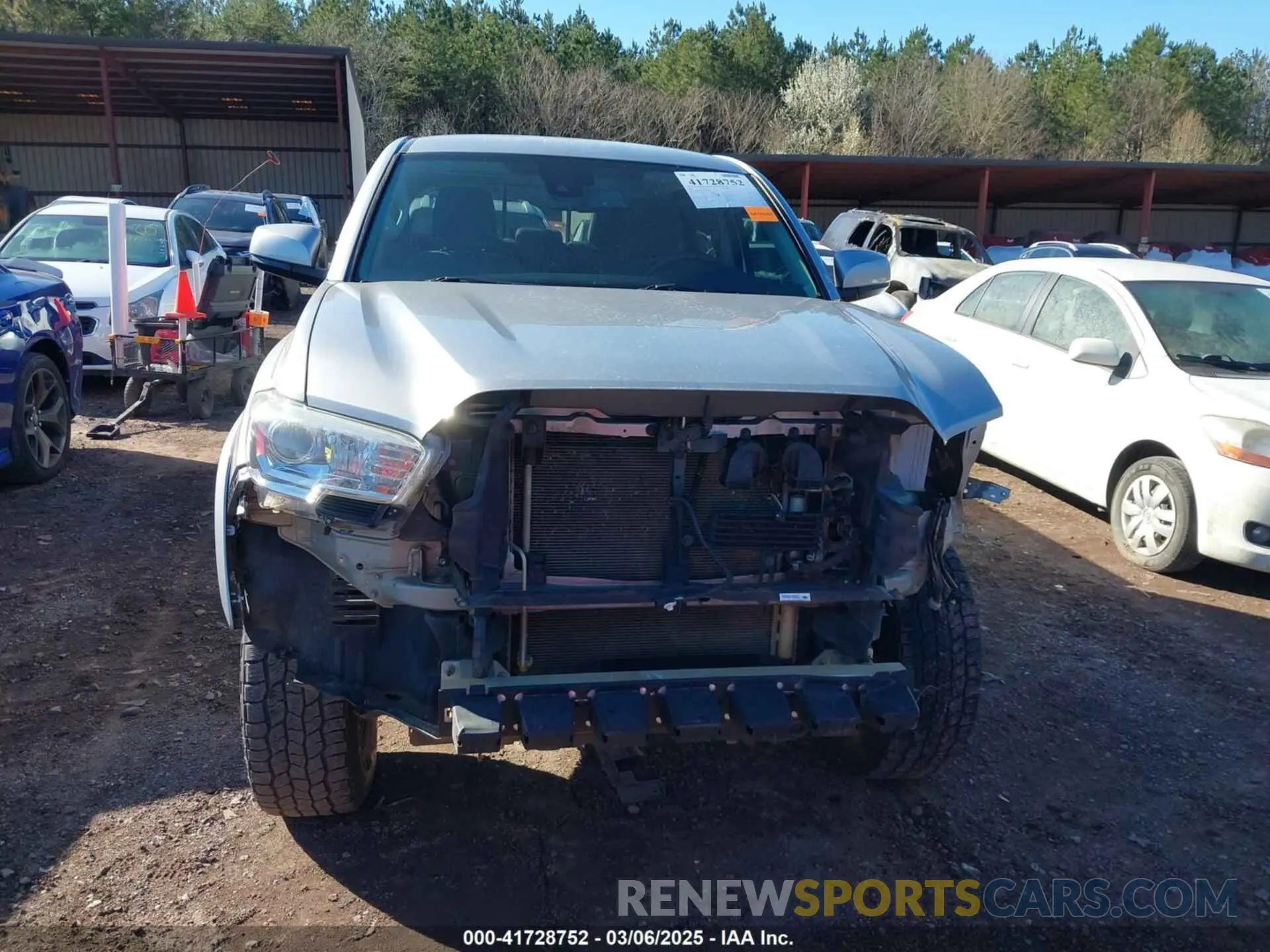 12 fotografías del automóvil dañado 3TMAZ5CN6KM099700 TOYOTA TACOMA 2019