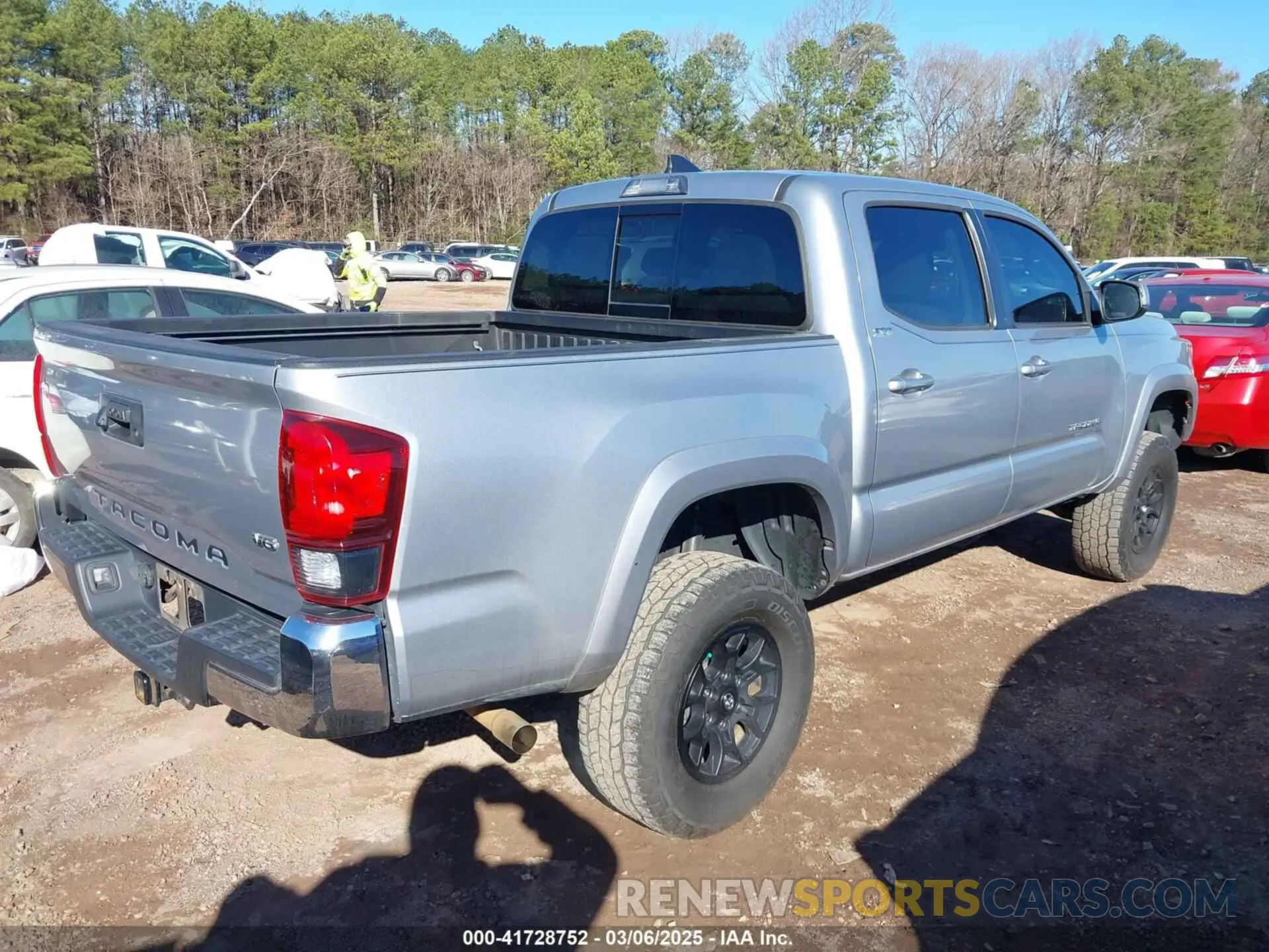 4 fotografías del automóvil dañado 3TMAZ5CN6KM099700 TOYOTA TACOMA 2019