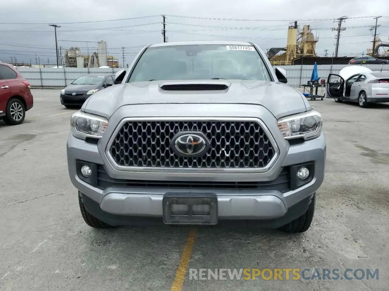 5 fotografías del automóvil dañado 3TMAZ5CN7KM084350 TOYOTA TACOMA 2019