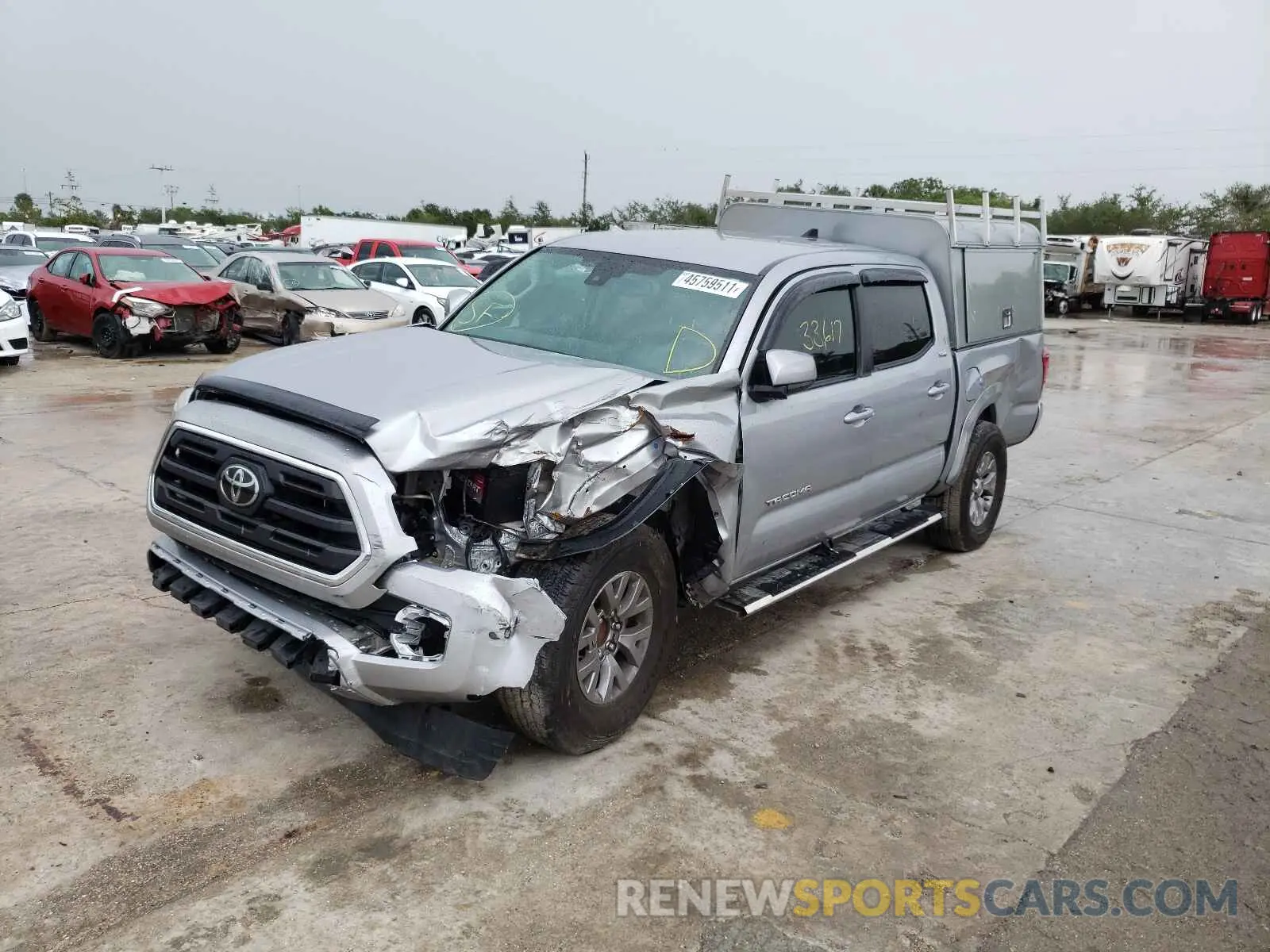 2 fotografías del automóvil dañado 3TMAZ5CN7KM091394 TOYOTA TACOMA 2019