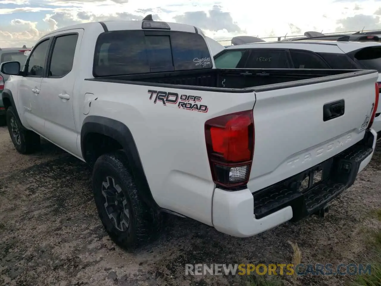 3 fotografías del automóvil dañado 3TMAZ5CN7KM103480 TOYOTA TACOMA 2019