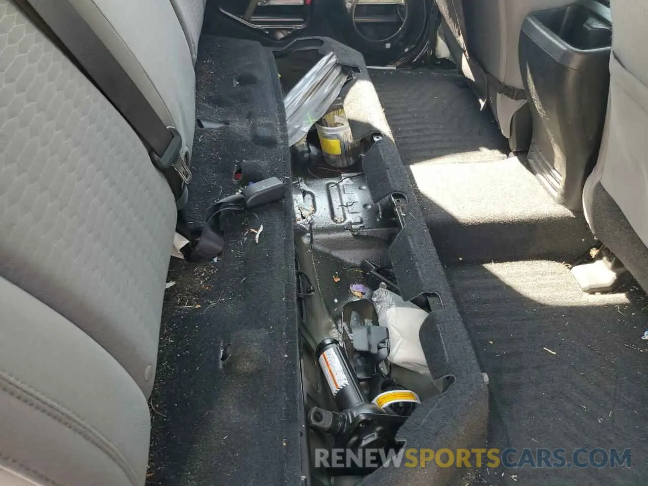 12 fotografías del automóvil dañado 3TMAZ5CN7KM104273 TOYOTA TACOMA 2019