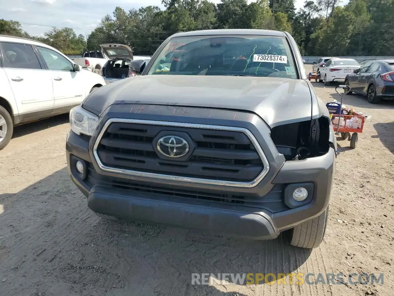 5 fotografías del automóvil dañado 3TMAZ5CN7KM104273 TOYOTA TACOMA 2019