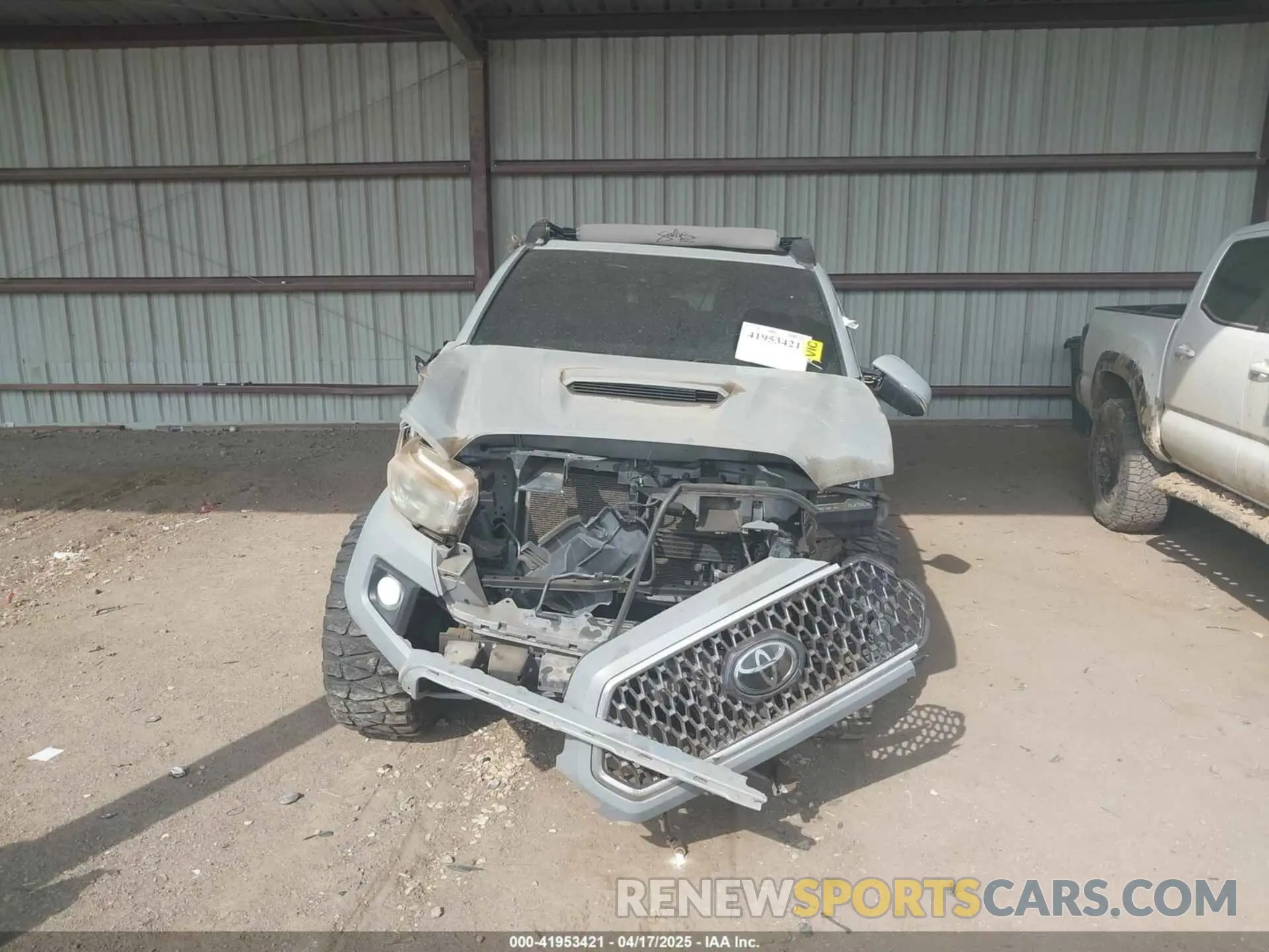 13 fotografías del automóvil dañado 3TMAZ5CN8KM091324 TOYOTA TACOMA 2019