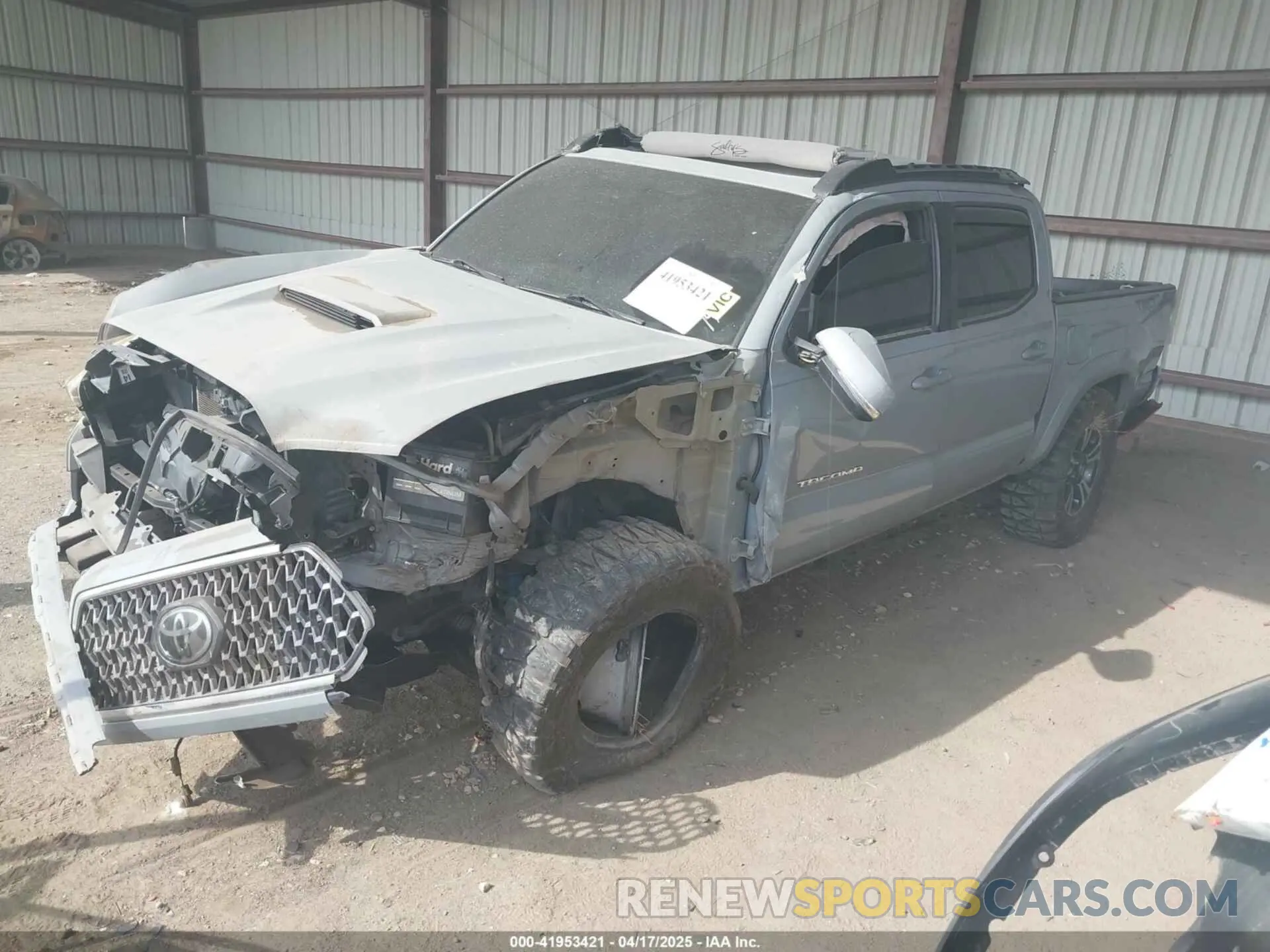 2 fotografías del automóvil dañado 3TMAZ5CN8KM091324 TOYOTA TACOMA 2019