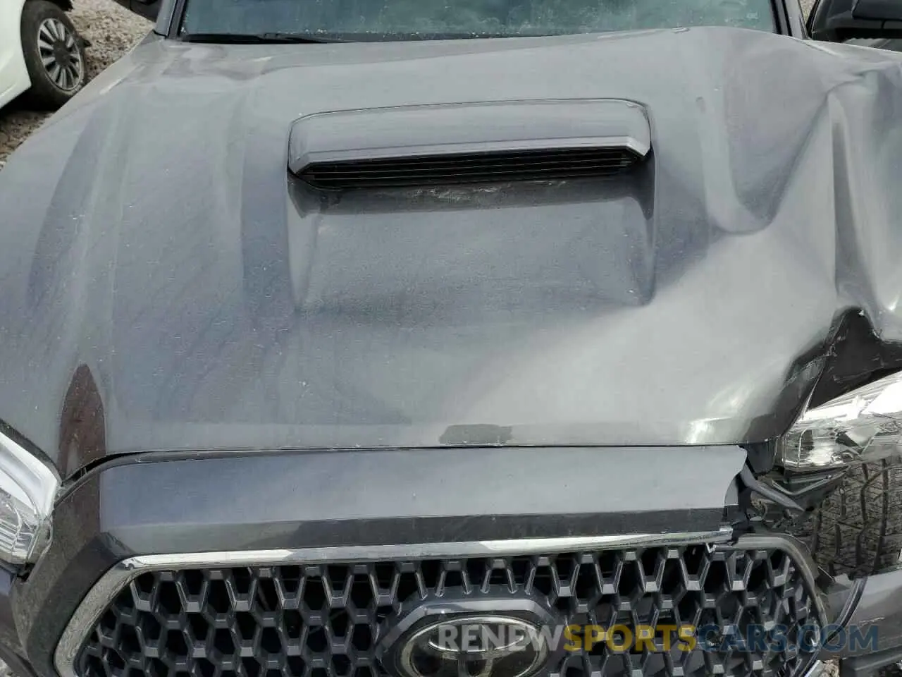 11 fotografías del automóvil dañado 3TMAZ5CN8KM093283 TOYOTA TACOMA 2019