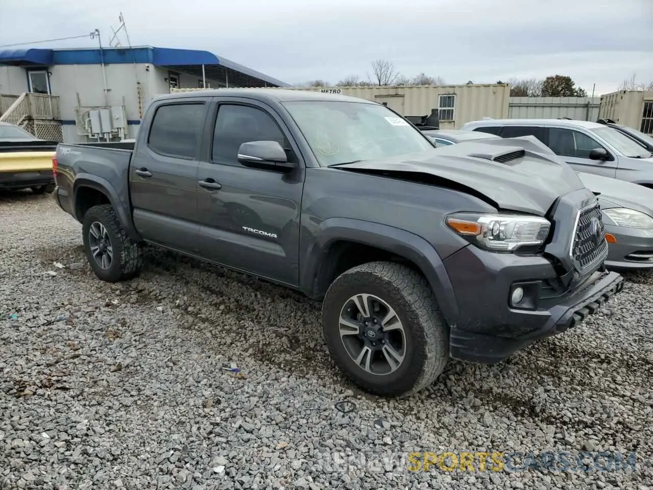 4 fotografías del automóvil dañado 3TMAZ5CN8KM093283 TOYOTA TACOMA 2019