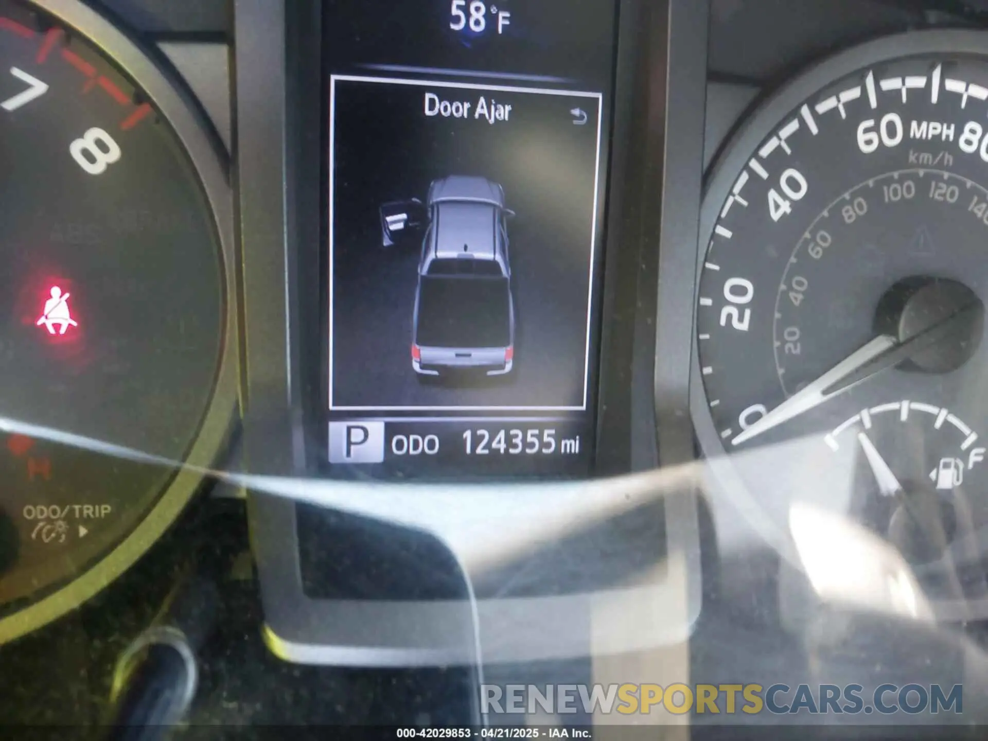 7 fotografías del automóvil dañado 3TMAZ5CN8KM096846 TOYOTA TACOMA 2019