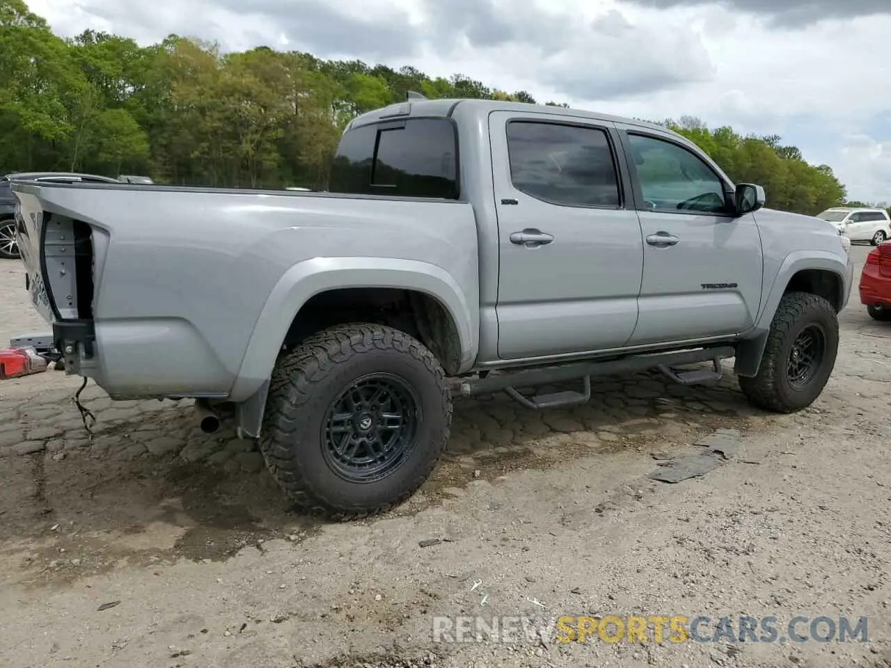 3 fotografías del automóvil dañado 3TMAZ5CN8KM101639 TOYOTA TACOMA 2019