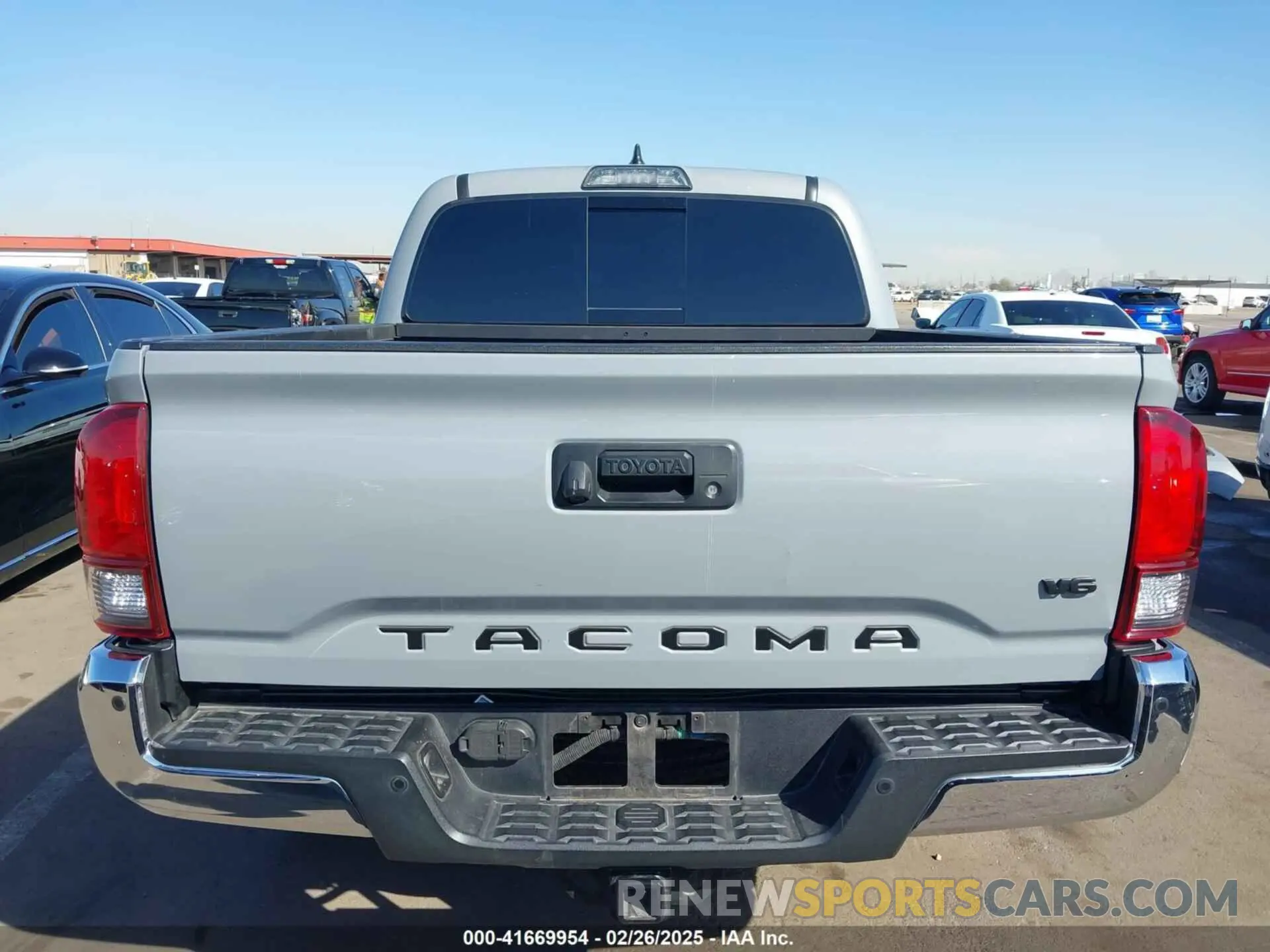 17 fotografías del automóvil dañado 3TMAZ5CN8KM105142 TOYOTA TACOMA 2019