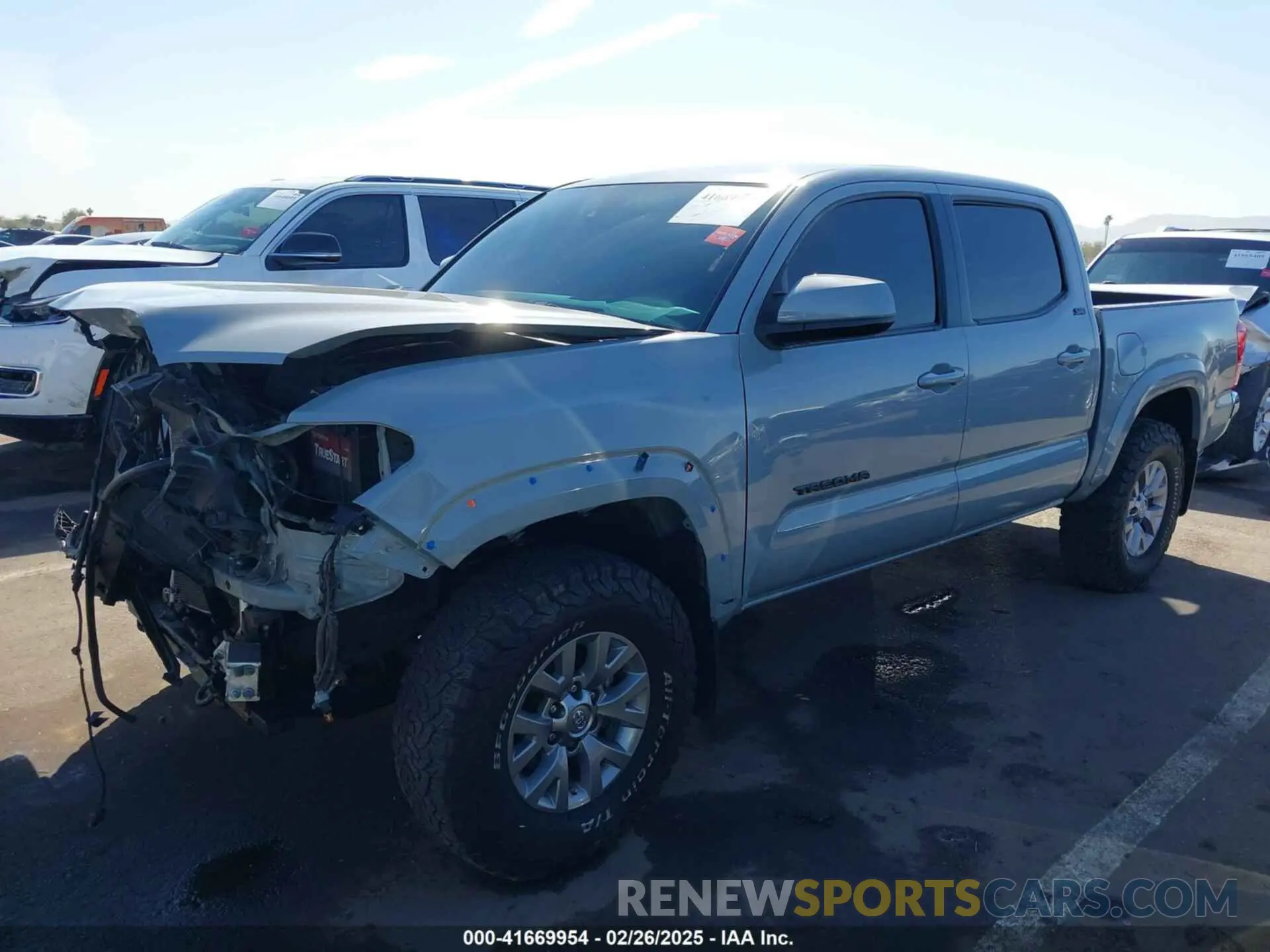 2 fotografías del automóvil dañado 3TMAZ5CN8KM105142 TOYOTA TACOMA 2019