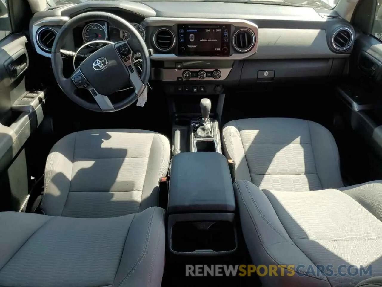 8 fotografías del automóvil dañado 3TMAZ5CN8KM111782 TOYOTA TACOMA 2019