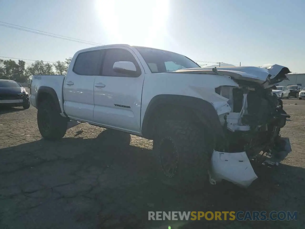 4 fotografías del automóvil dañado 3TMAZ5CN8KM112835 TOYOTA TACOMA 2019