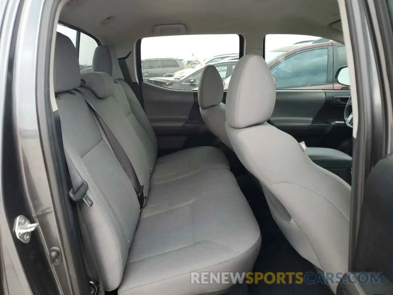 10 fotografías del automóvil dañado 3TMAZ5CN9KM081238 TOYOTA TACOMA 2019