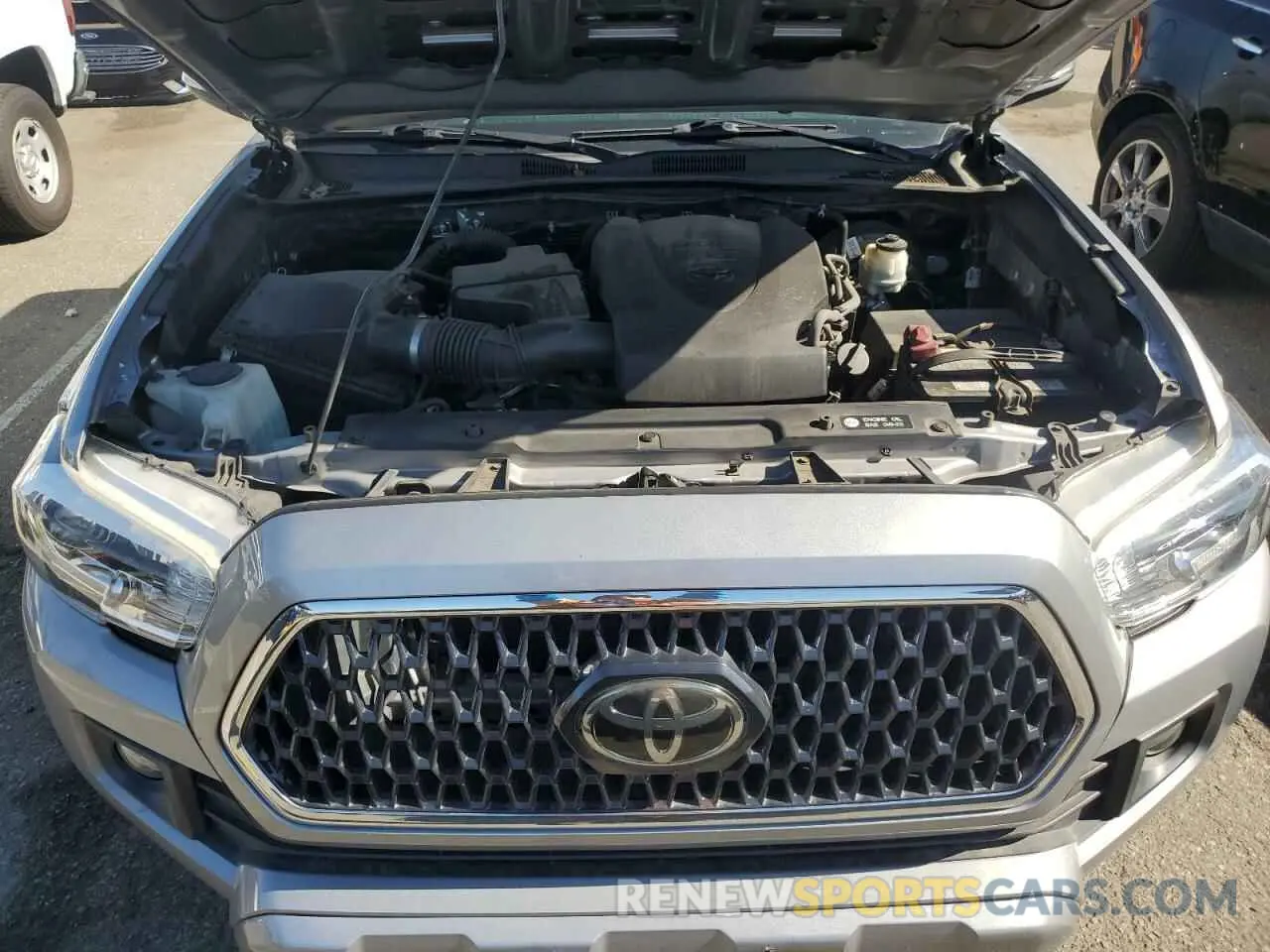 11 fotografías del automóvil dañado 3TMAZ5CN9KM082809 TOYOTA TACOMA 2019