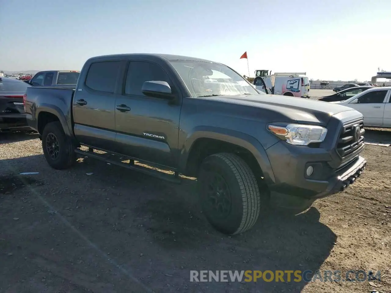 4 fotografías del automóvil dañado 3TMAZ5CN9KM089677 TOYOTA TACOMA 2019