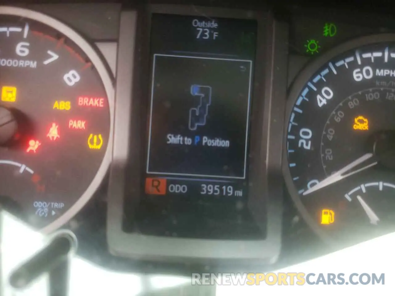8 fotografías del automóvil dañado 3TMAZ5CN9KM095236 TOYOTA TACOMA 2019