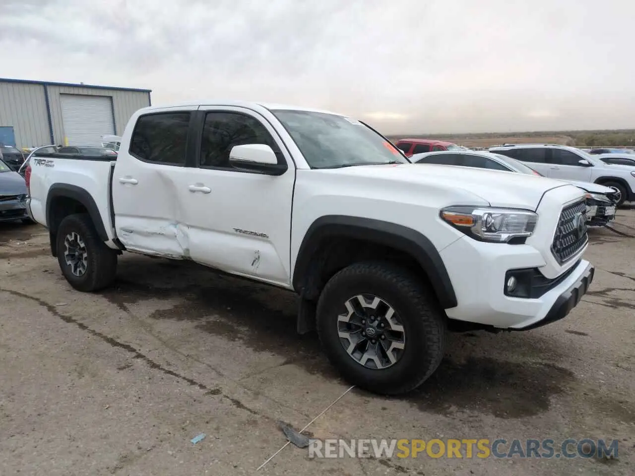 4 fotografías del automóvil dañado 3TMAZ5CN9KM103142 TOYOTA TACOMA 2019