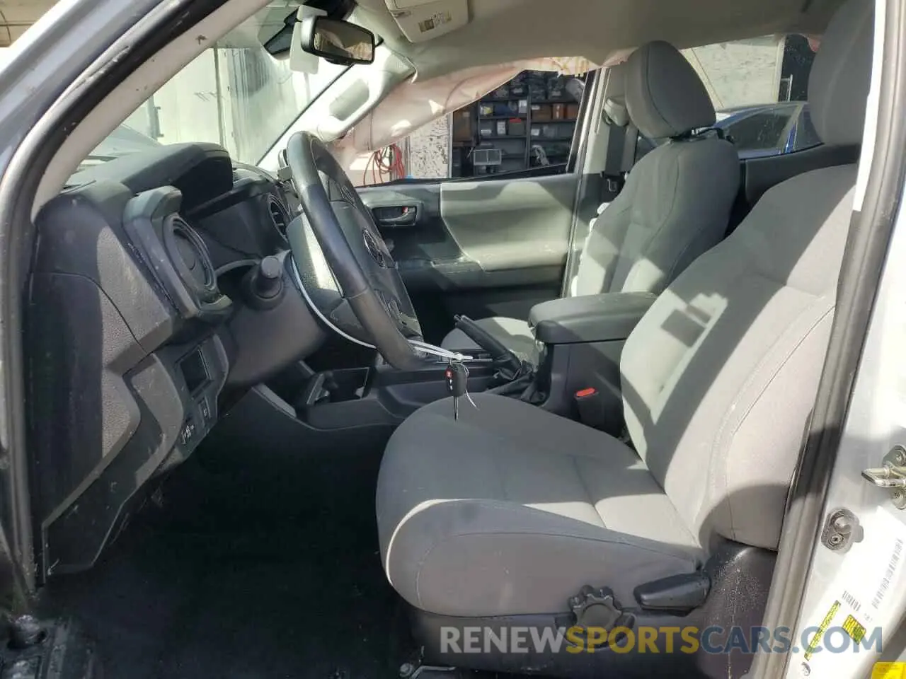 7 fotografías del automóvil dañado 3TMAZ5CN9KM103626 TOYOTA TACOMA 2019
