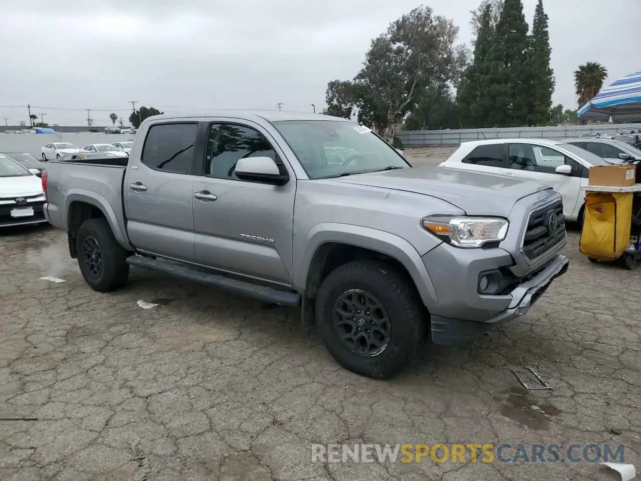 4 fotografías del automóvil dañado 3TMAZ5CN9KM104632 TOYOTA TACOMA 2019