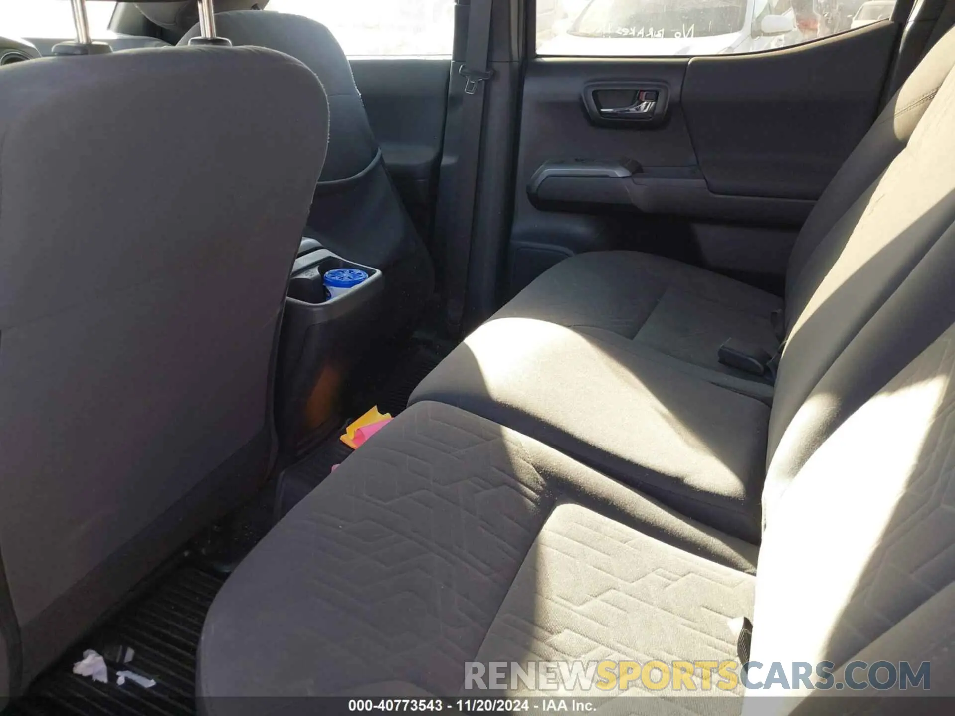 8 fotografías del automóvil dañado 3TMAZ5CN9KM114223 TOYOTA TACOMA 2019