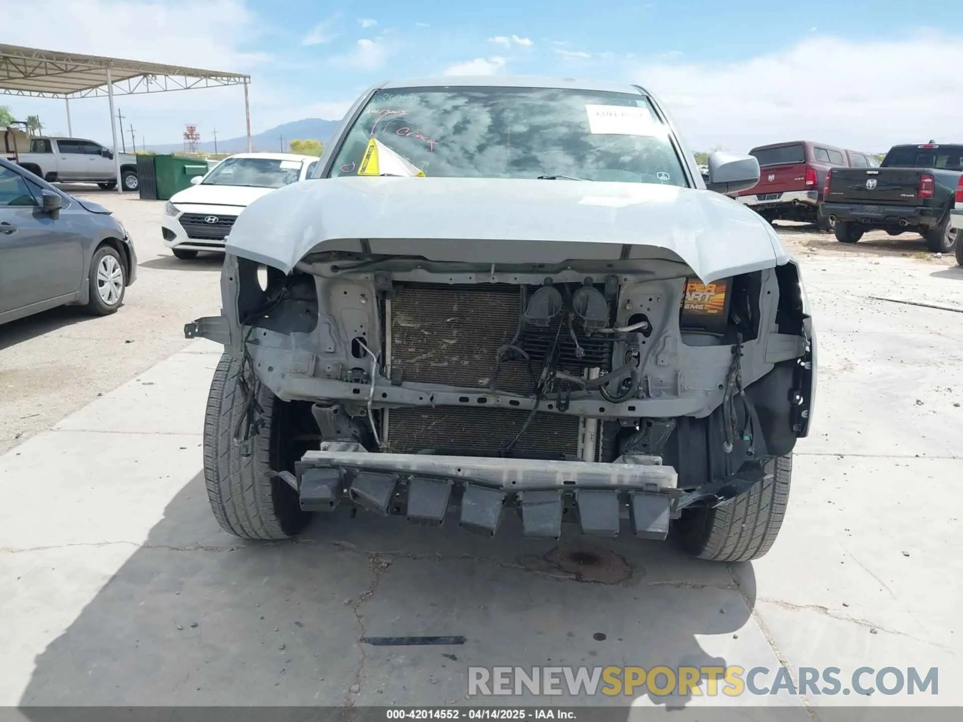 13 fotografías del automóvil dañado 3TMAZ5CNXKM079739 TOYOTA TACOMA 2019