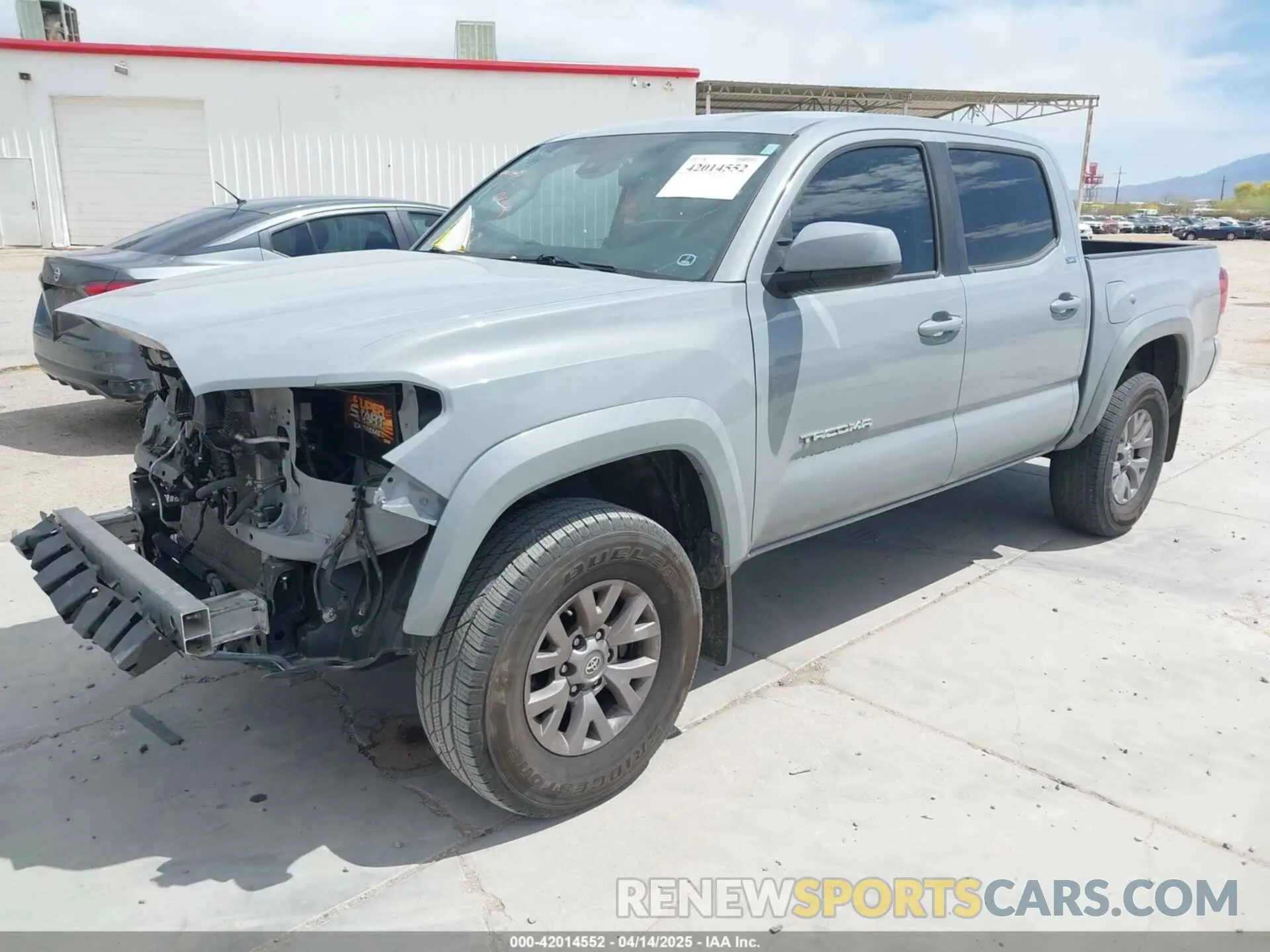 2 fotografías del automóvil dañado 3TMAZ5CNXKM079739 TOYOTA TACOMA 2019
